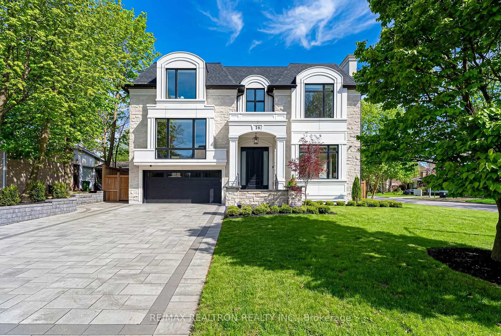 16 Ballyronan Road - Detached photo 5 of 37 in Don Mills / Parkwoods / Victoria Village, Ontario