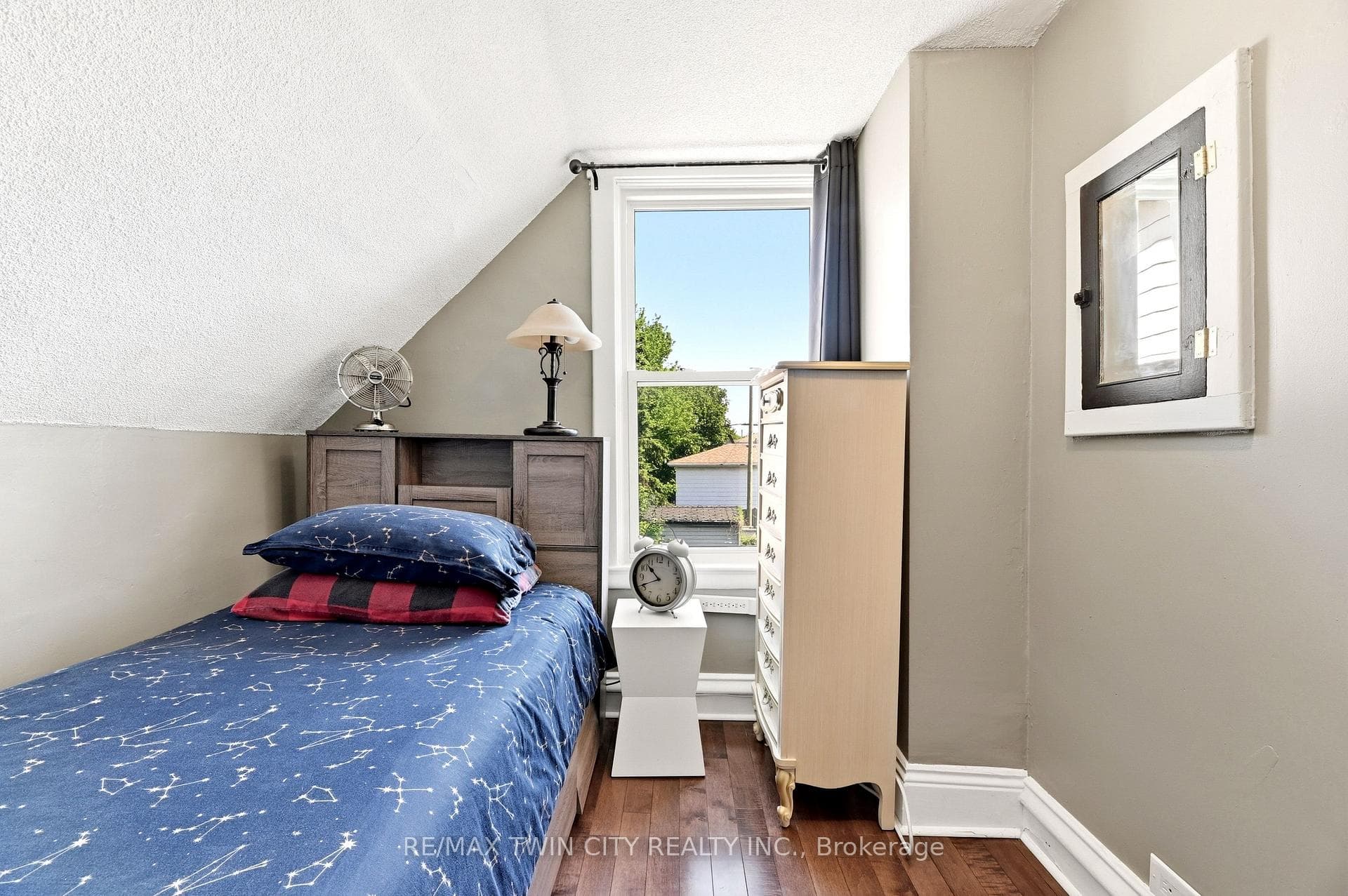 23 Britannia Avenue - Detached photo 19 of 35 in Hamilton, Ontario