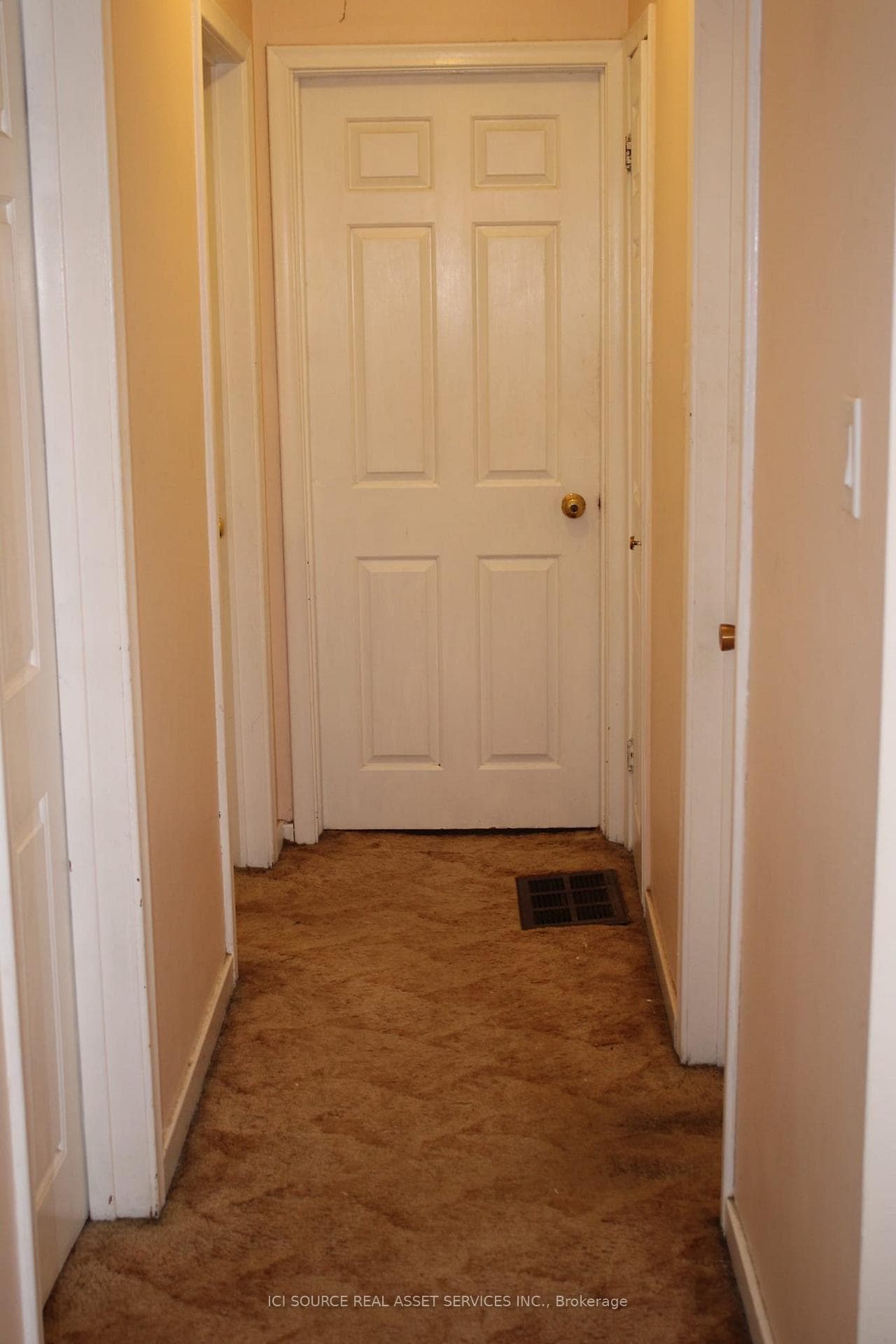 532 Appleby Line - Semi-Detached photo 8 of 12 in Burlington, Ontario