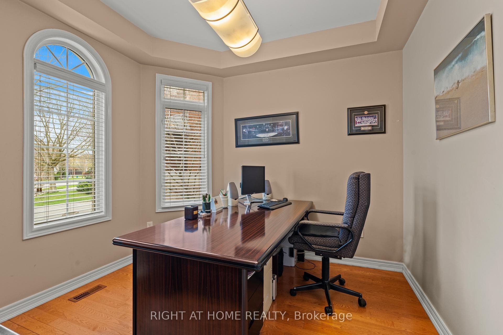 2275 Whitecliffe Way - Detached photo 10 of 38 in Oakville, Ontario