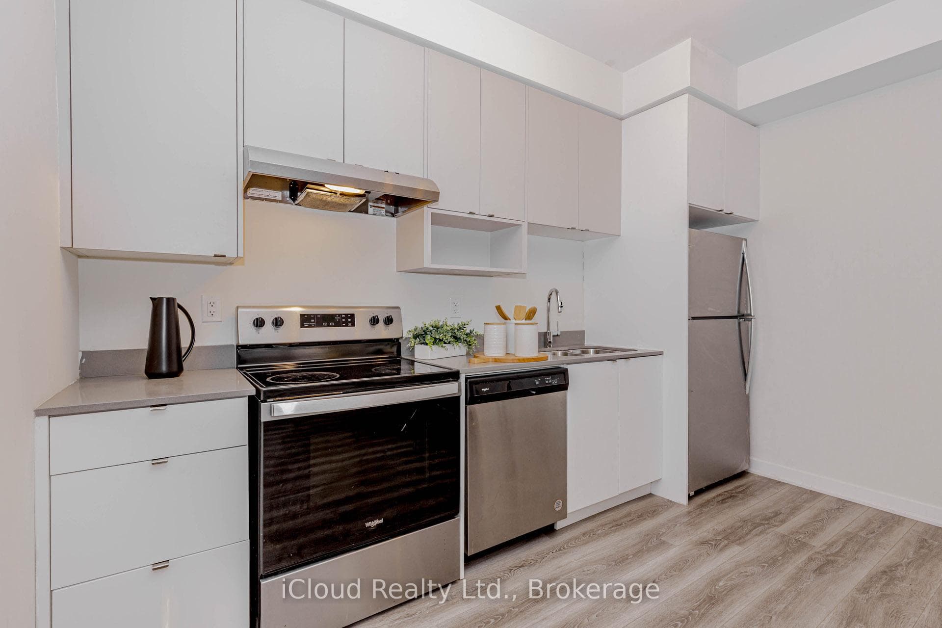 3189 BASTEDO Common Unit 69 - Townhouse photo 18 of 50 in Burlington, Ontario