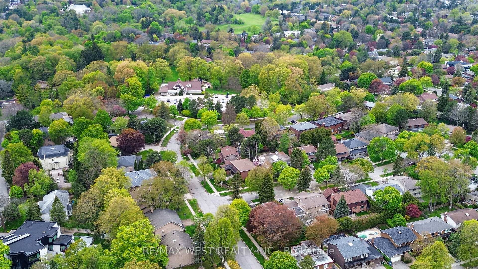 16 Caravan Drive - Detached photo 49 of 49 in Don Mills / Parkwoods / Victoria Village, Ontario