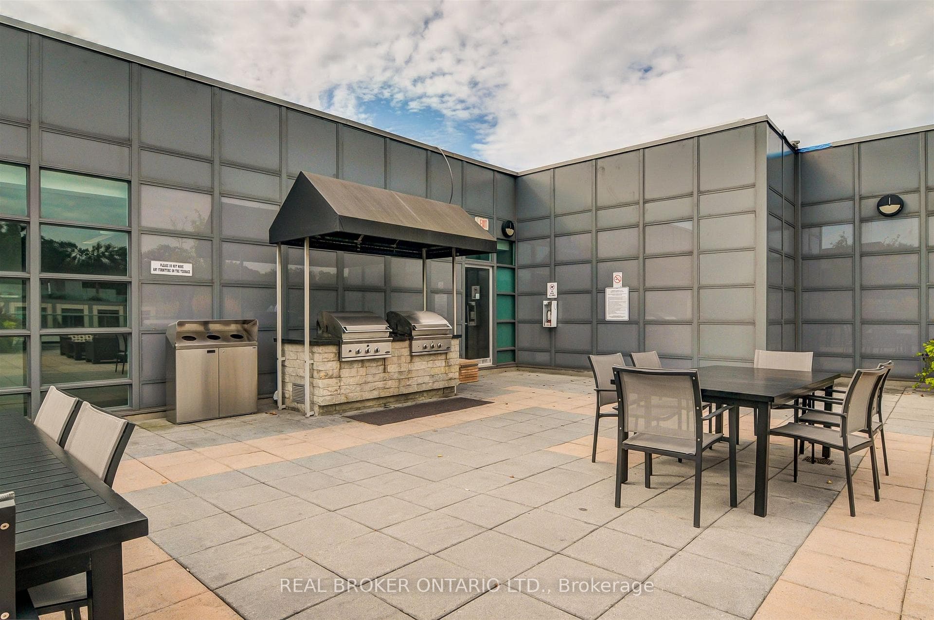380 Macpherson Avenue Unit 209 - Condo photo 41 of 49 in Annex / Yorkville / Summerhill, Ontario
