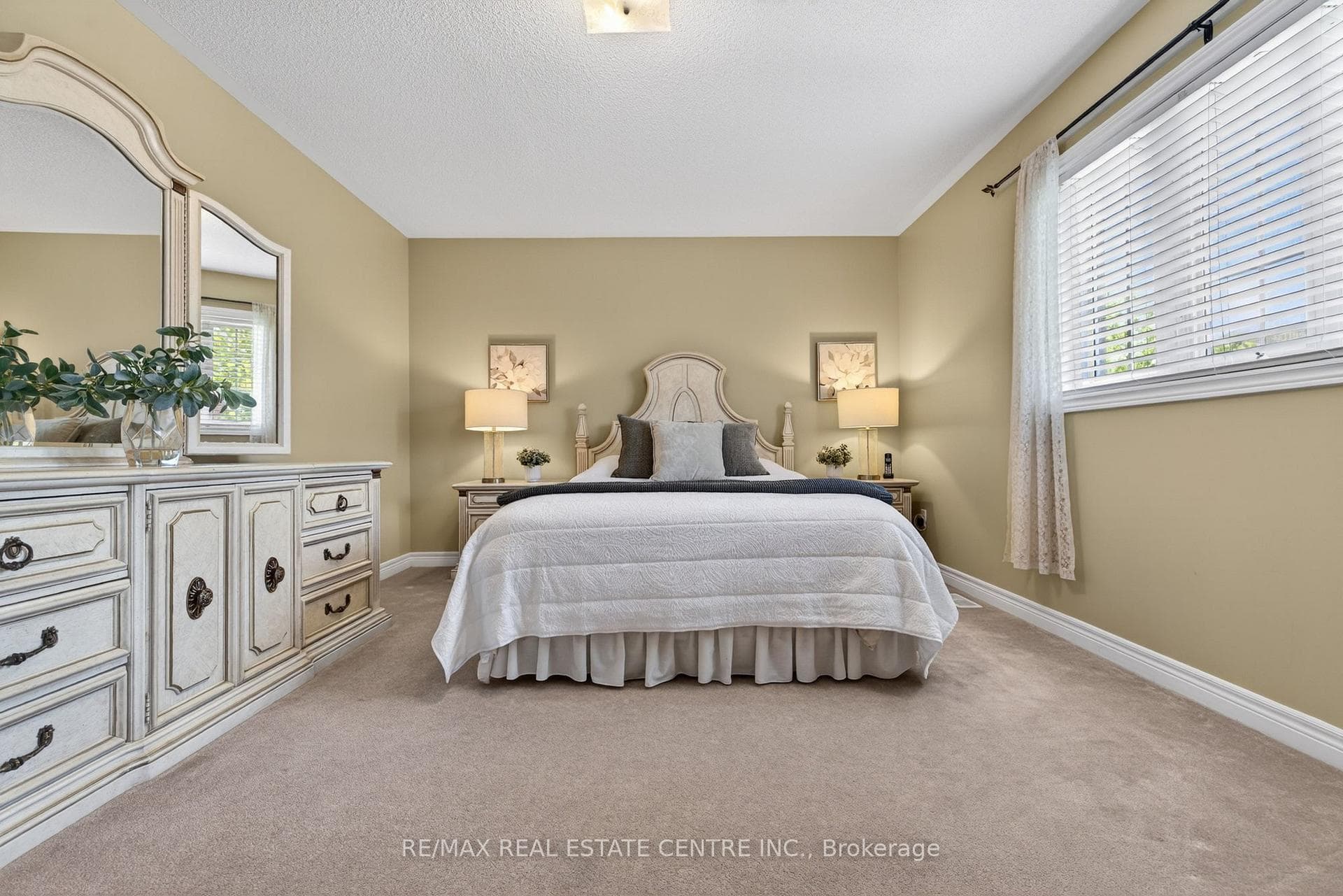 1022 Laidlaw Drive - Detached photo 26 of 50 in Milton, Ontario