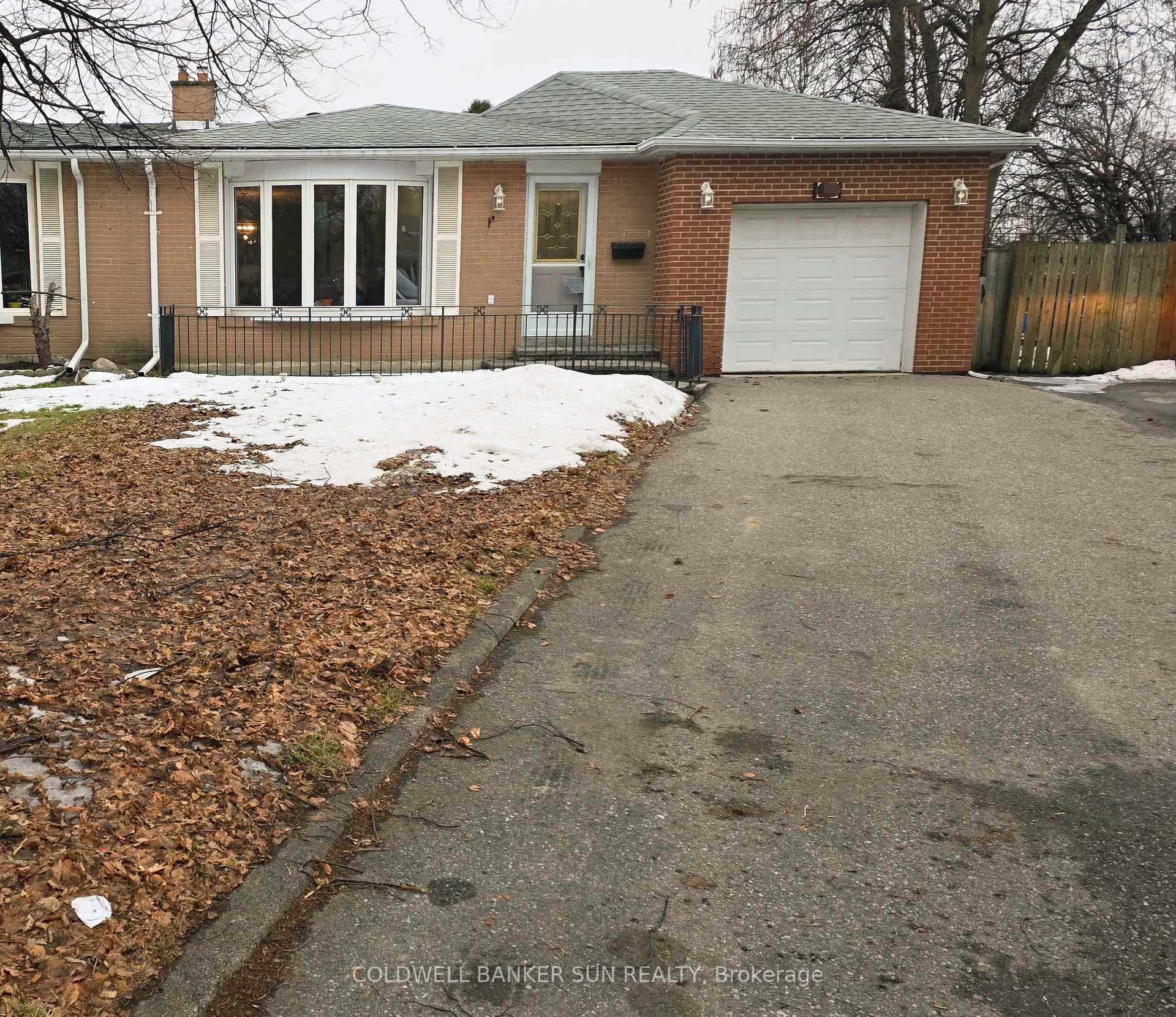 23 Brookdale Crescent - home for sale in Brampton, Ontario