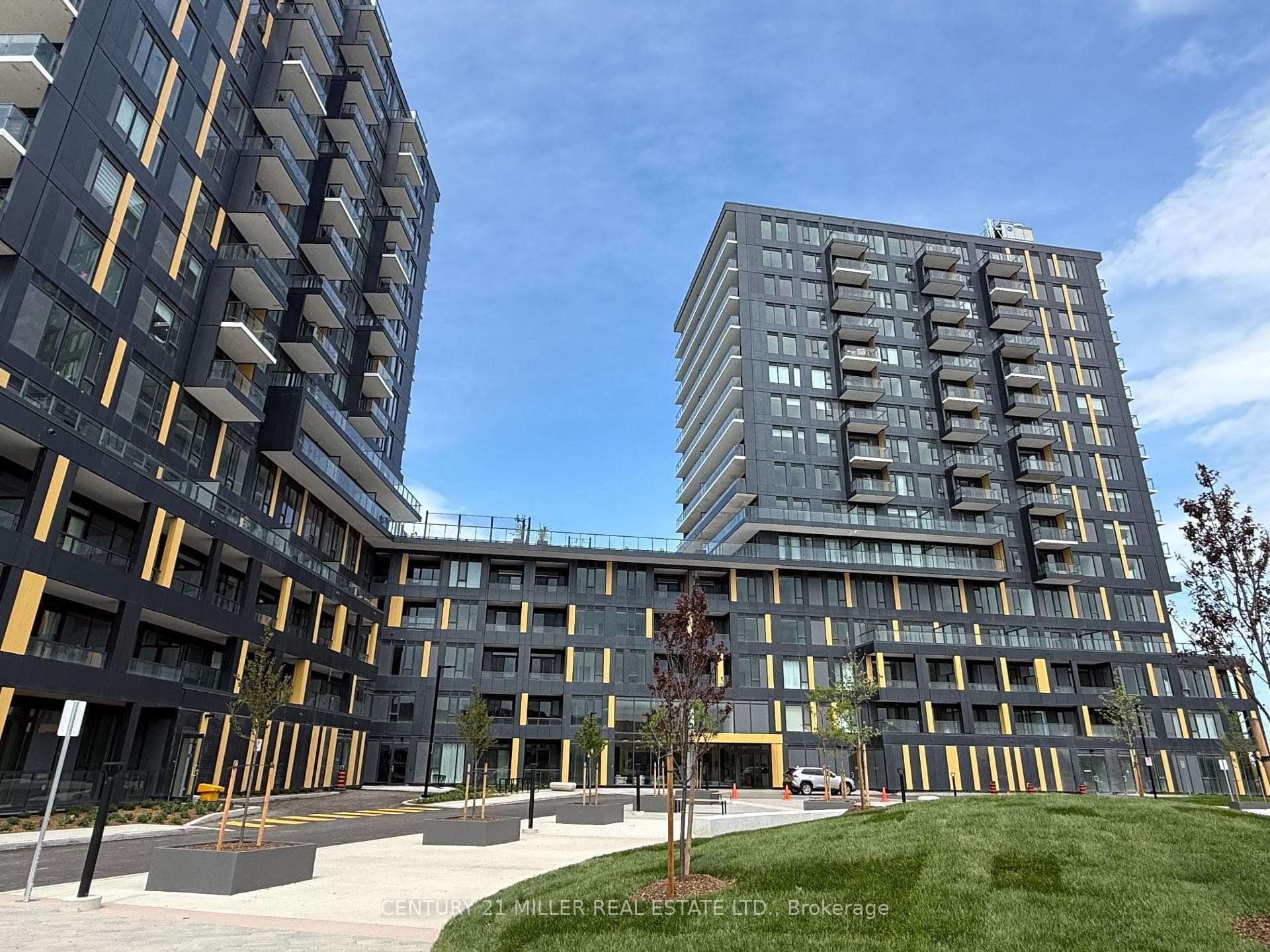 4878 Power Common Unit D811 - Condo photo 1 of 24 in Burlington, Ontario