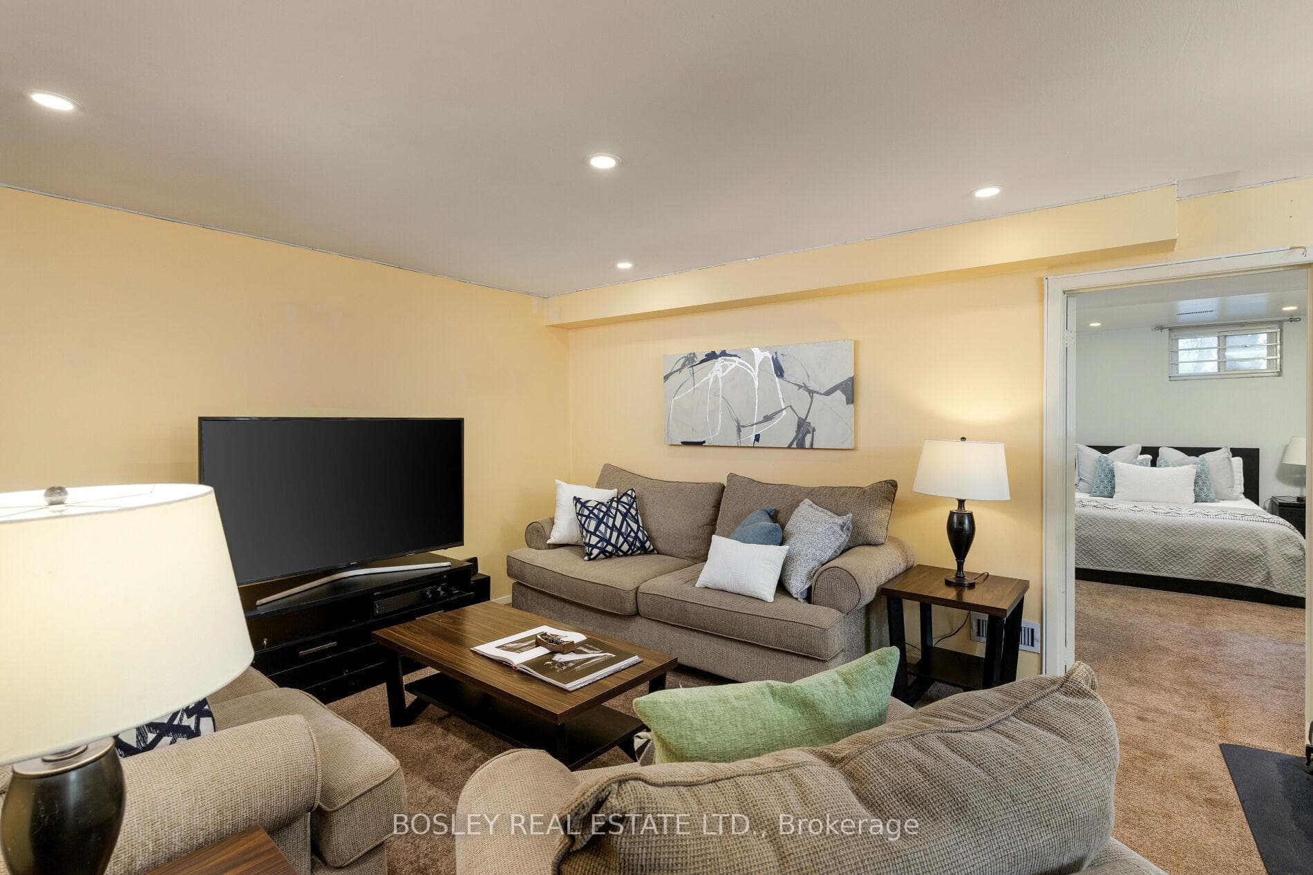 12 Redstone Path - Condo photo 31 of 42 in Etobicoke (Islington / Rexdale), Ontario