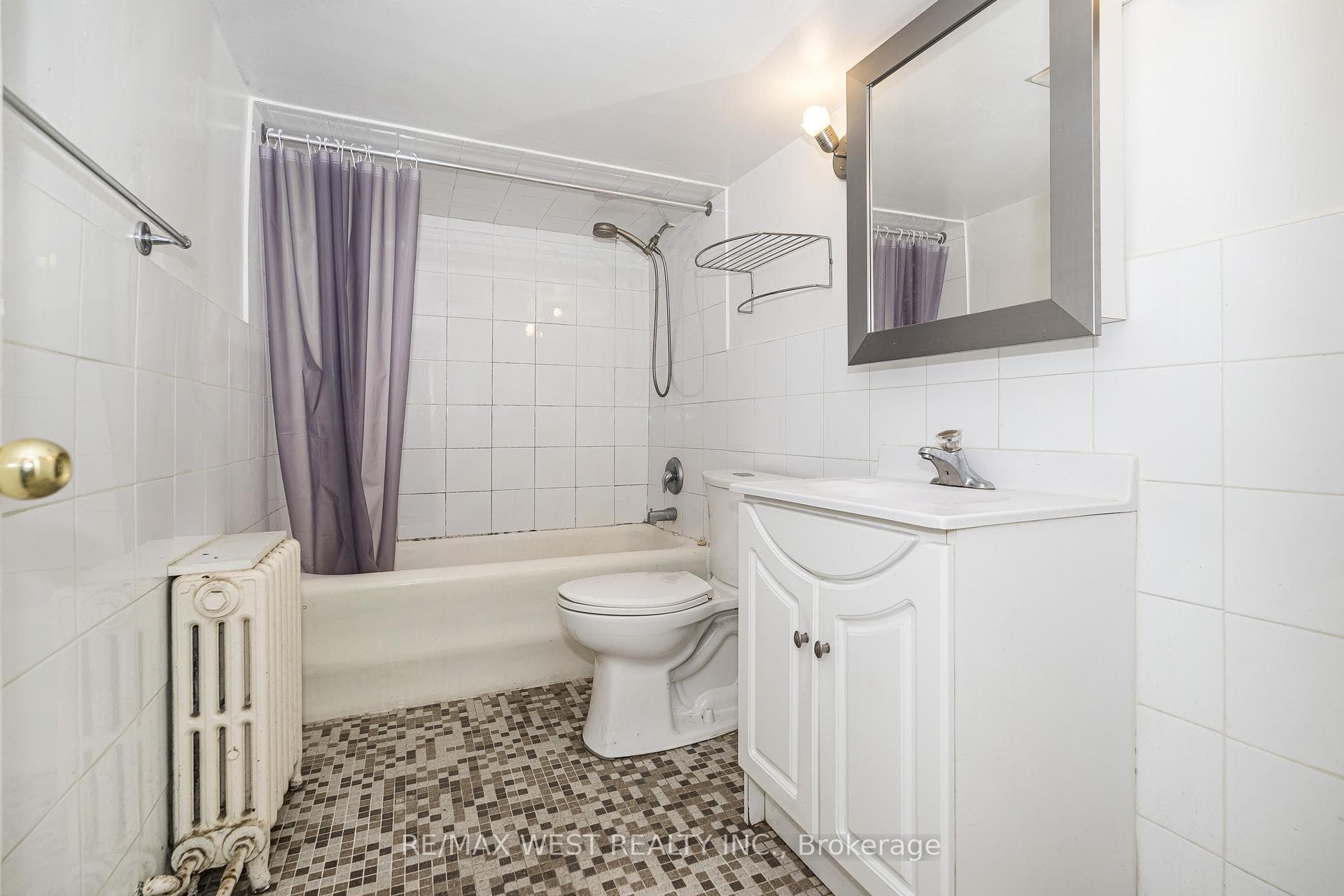 404 Manning Avenue - Semi-Detached photo 37 of 41 in Downtown Toronto / Waterfront, Ontario