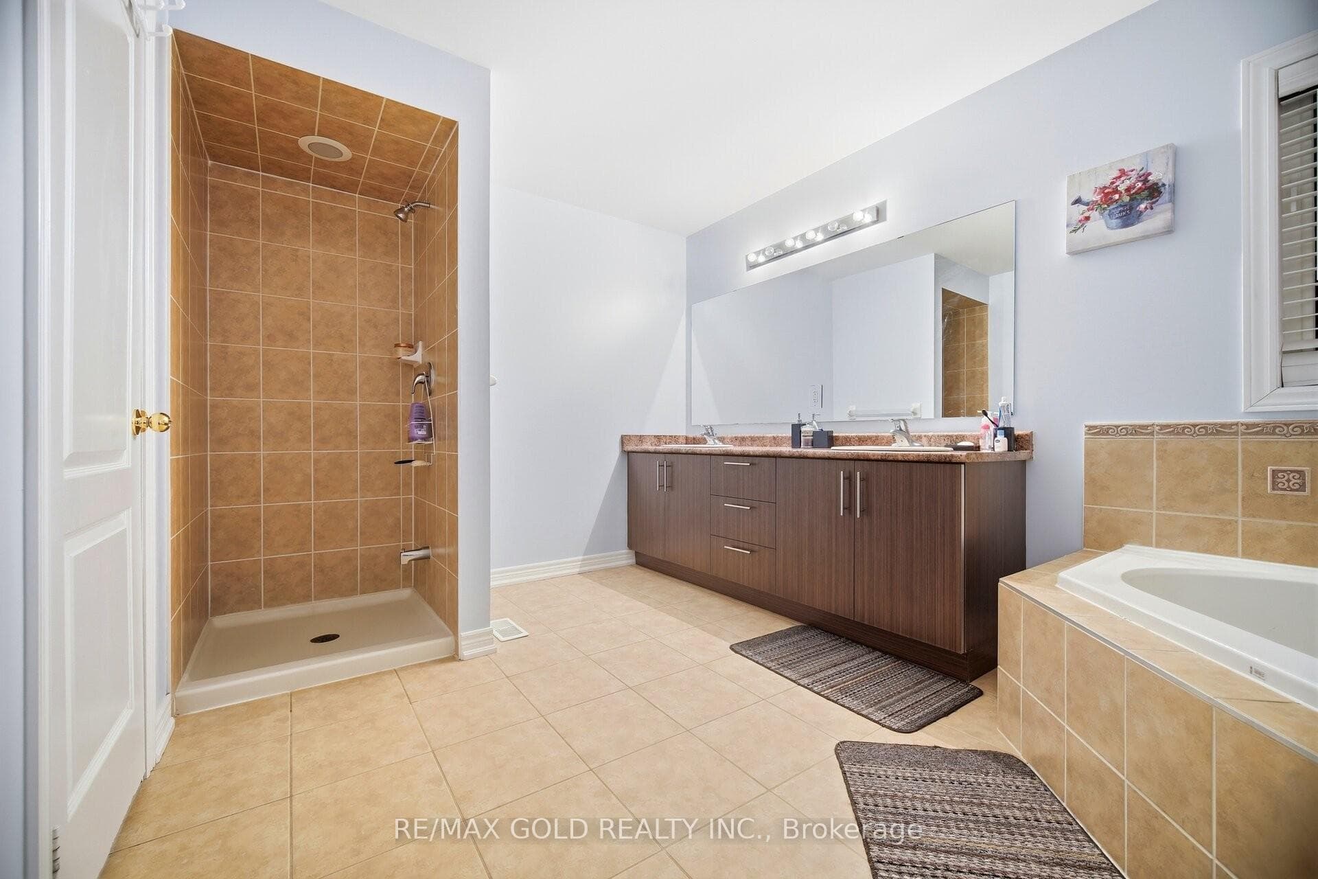 26 Drummondville Drive - Detached photo 16 of 28 in Brampton, Ontario