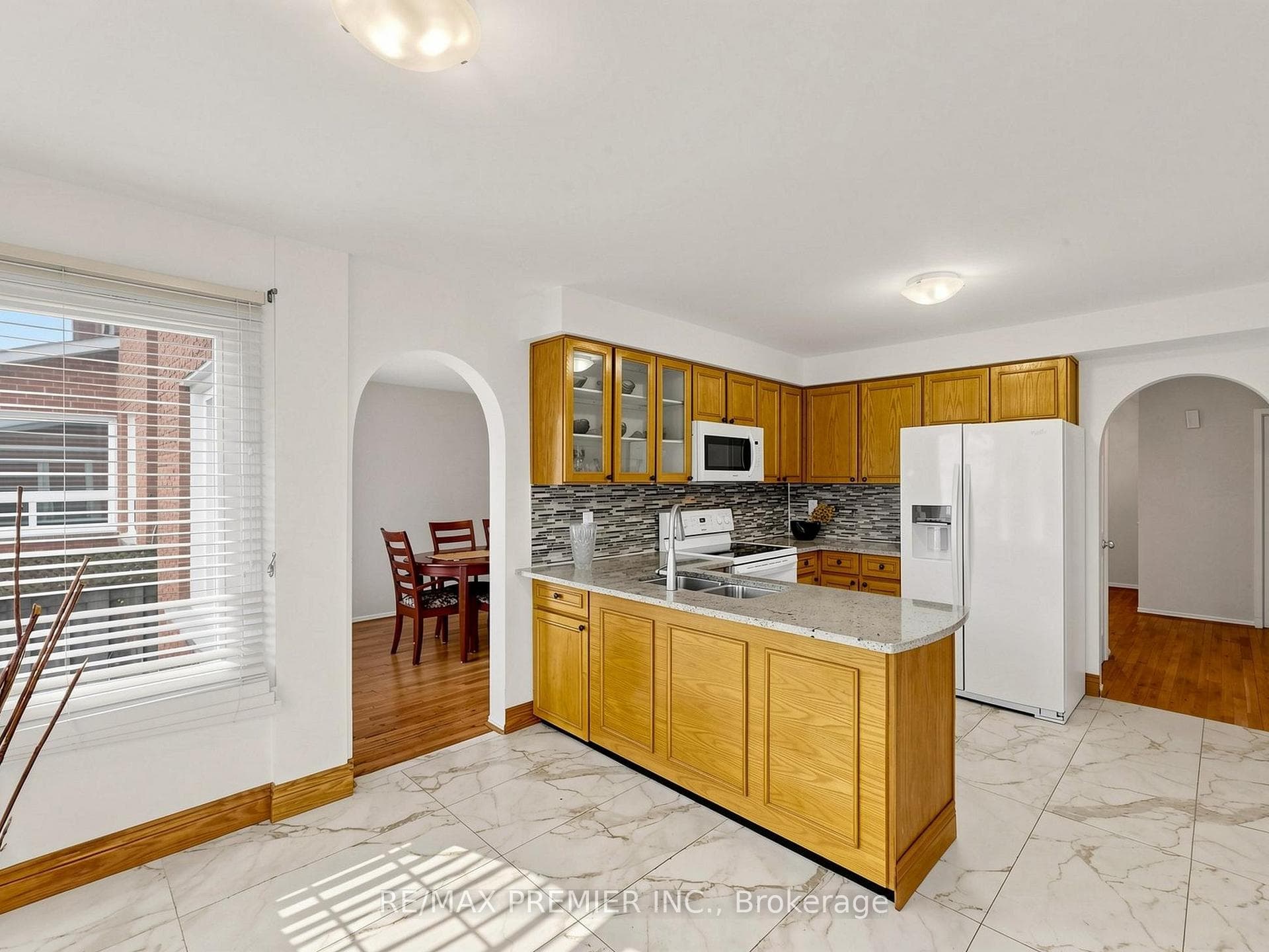 4579 Guildwood Way - Detached photo 9 of 31 in Mississauga, Ontario