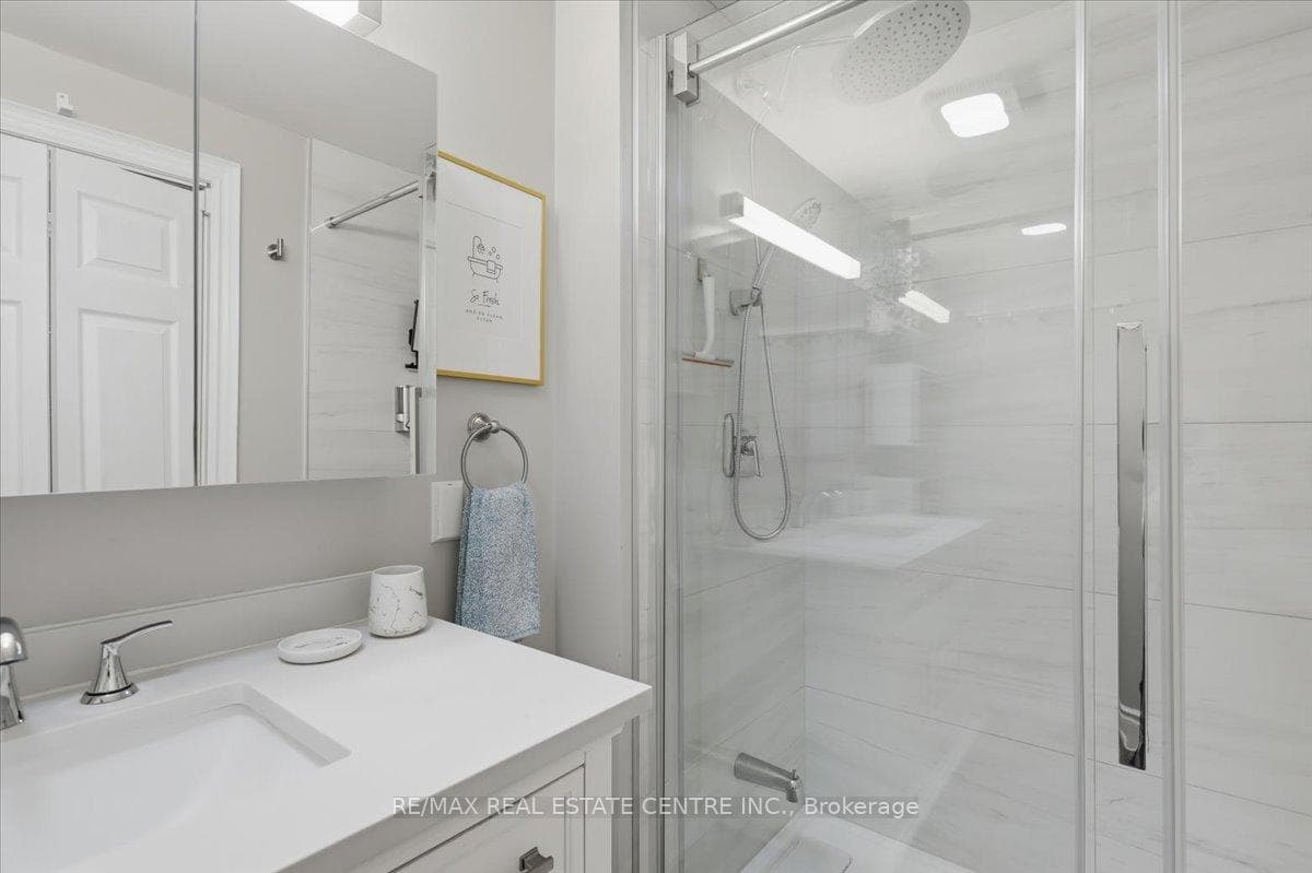 315 Woodlawn Crescent - Detached photo 22 of 47 in Milton, Ontario