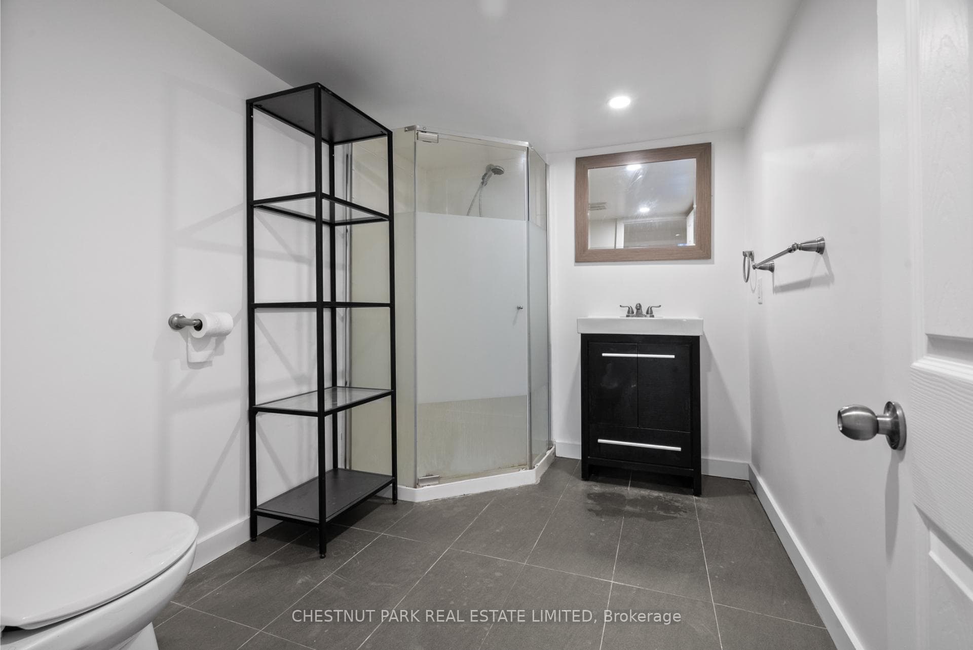 371 Howland Avenue - Multi-Family photo 40 of 41 in Annex / Yorkville / Summerhill, Ontario