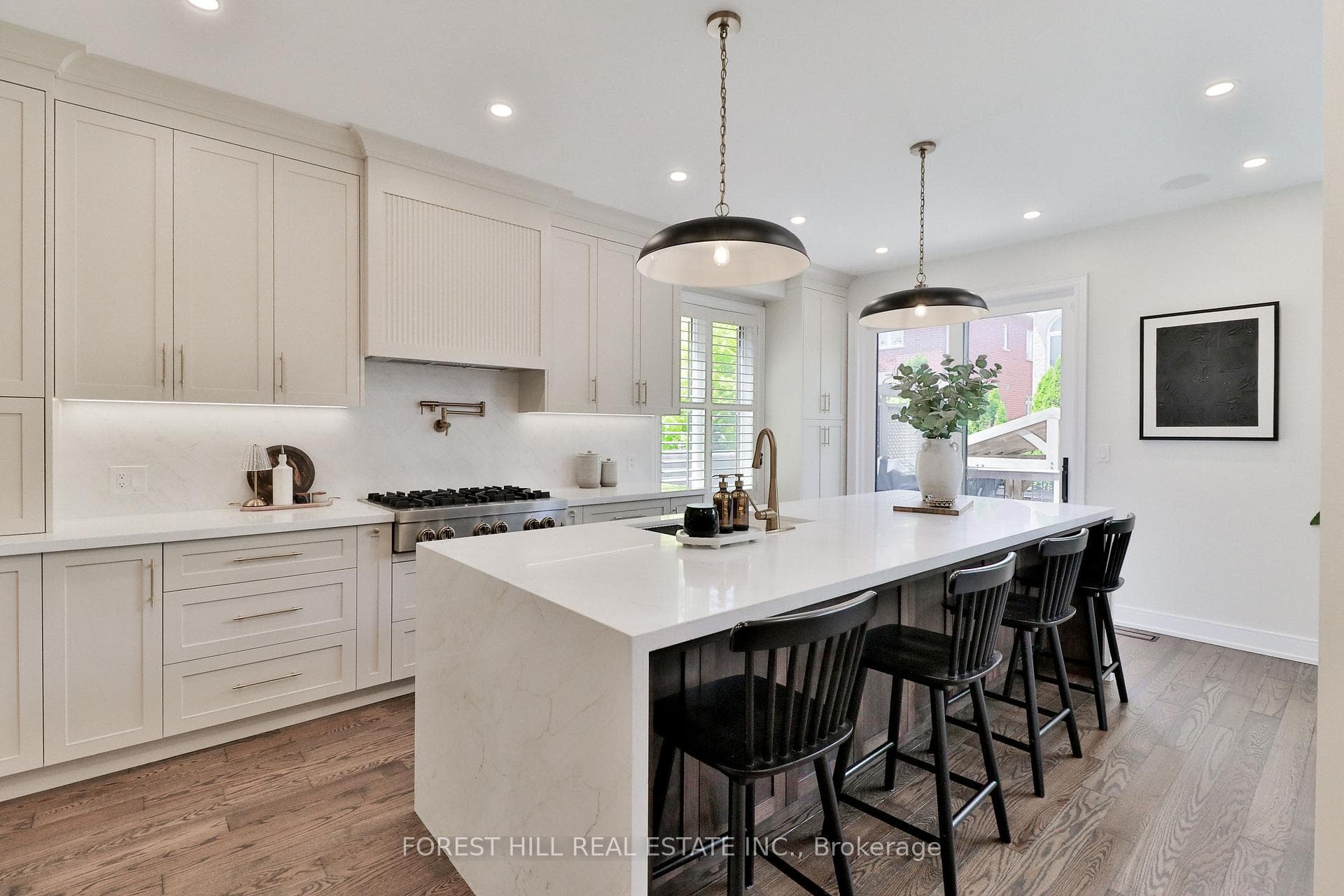 327 Turning Leaf Road - Detached photo 13 of 43 in Oakville, Ontario