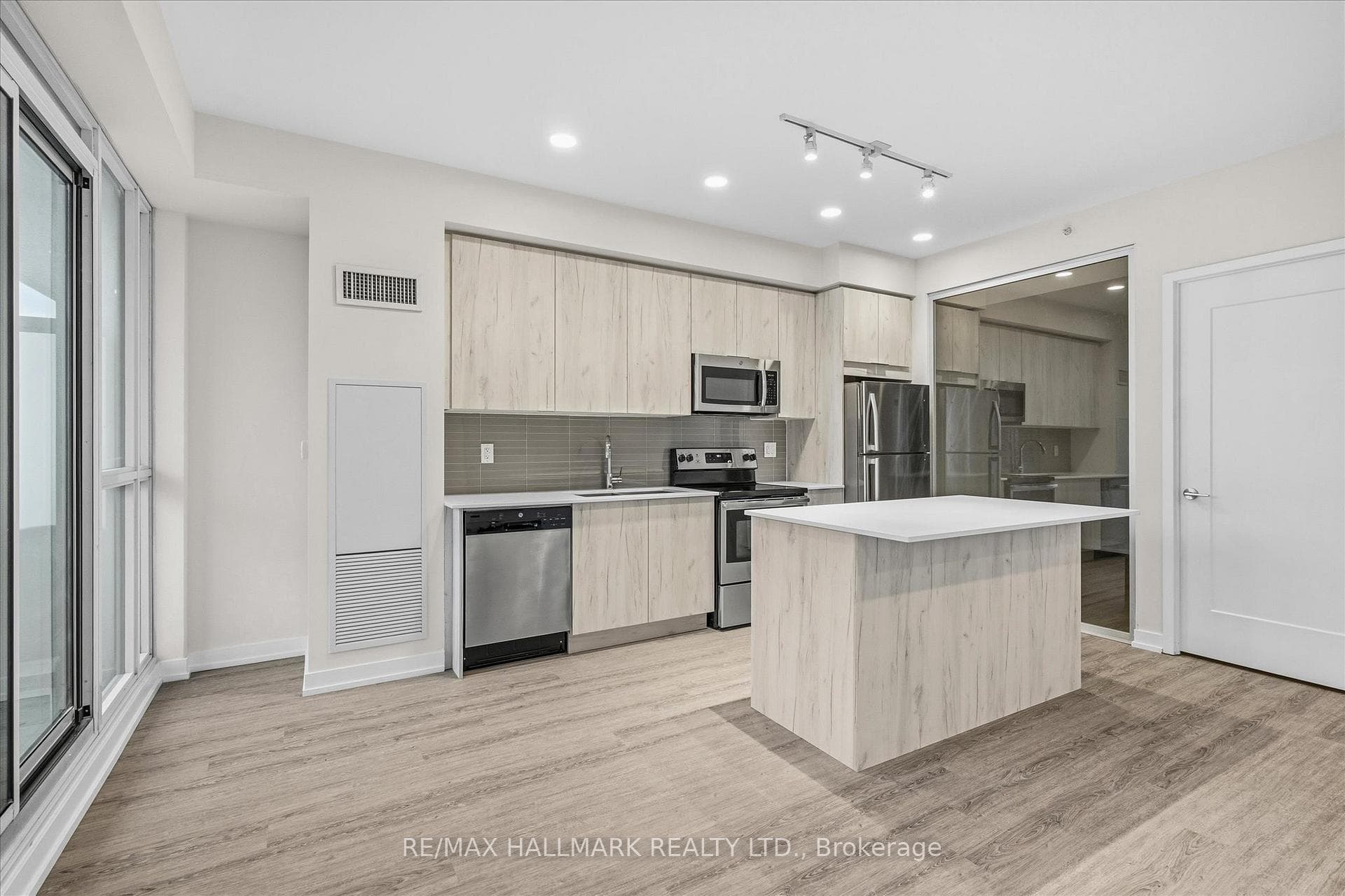 1350 Kingston Road Unit 310 - Condo photo 15 of 30 in Birch Cliff / Cliffside, Ontario