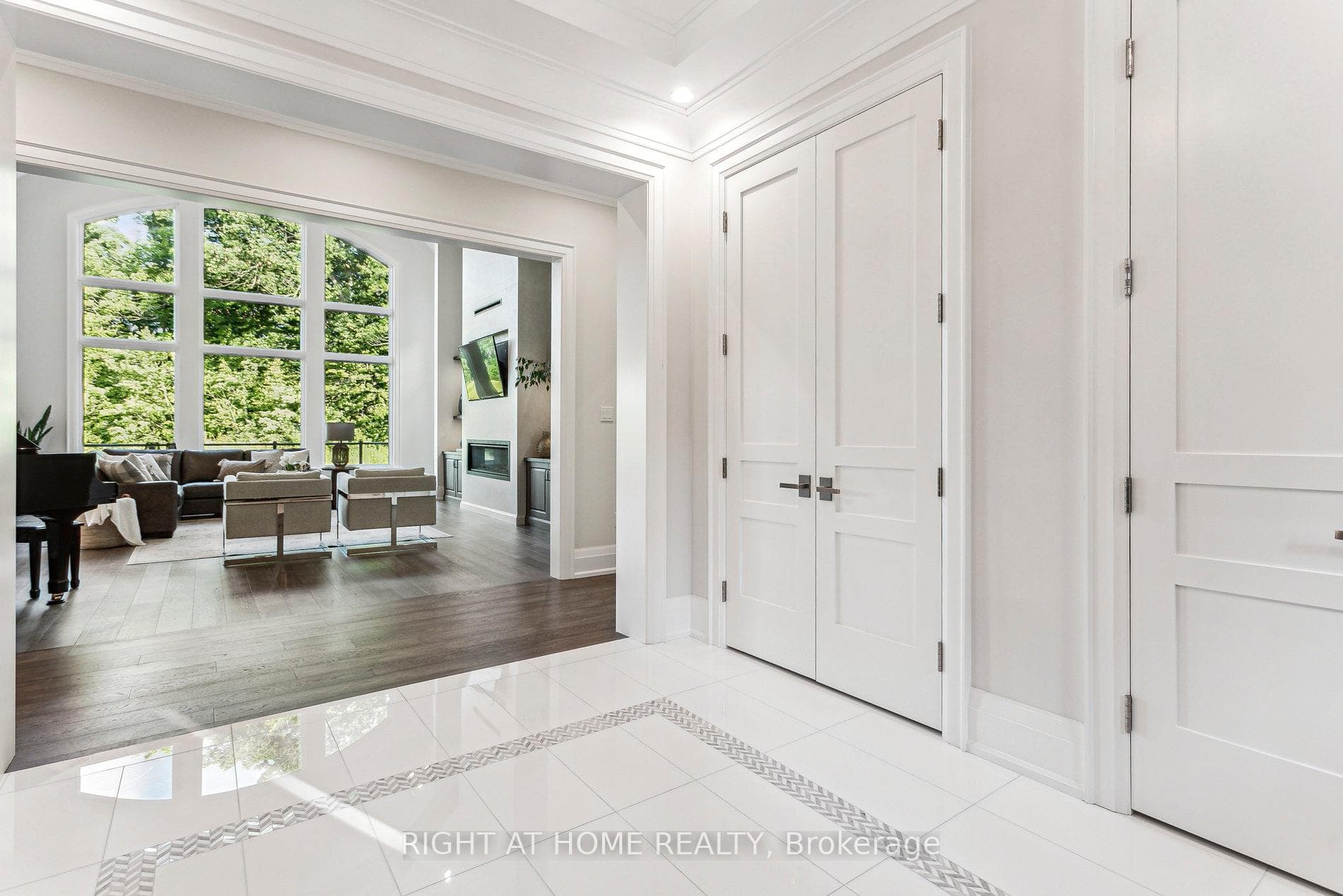 2606 Harvestmoon Lane - Detached photo 6 of 50 in Burlington, Ontario