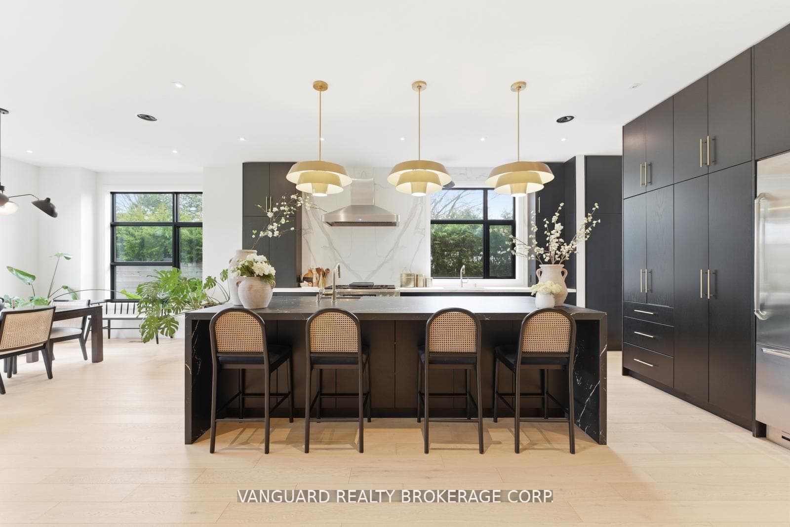 1099 Truman Avenue - Detached photo 13 of 48 in Oakville, Ontario