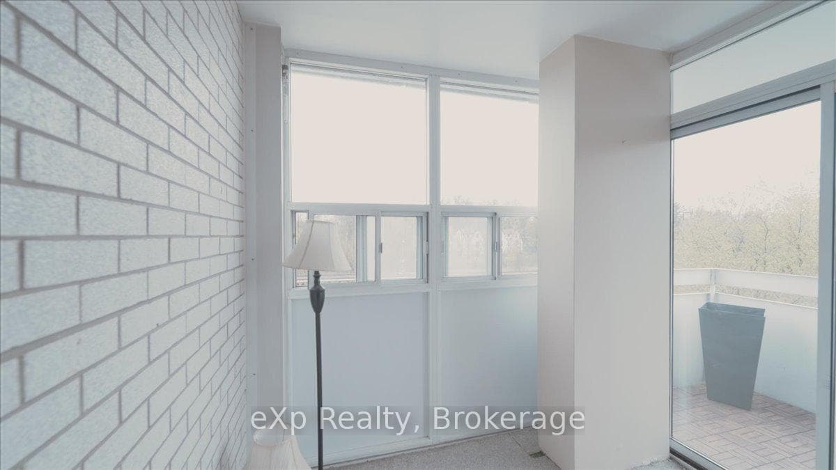 39 Stavebank Road Unit 403 - Condo photo 25 of 33 in Mississauga, Ontario