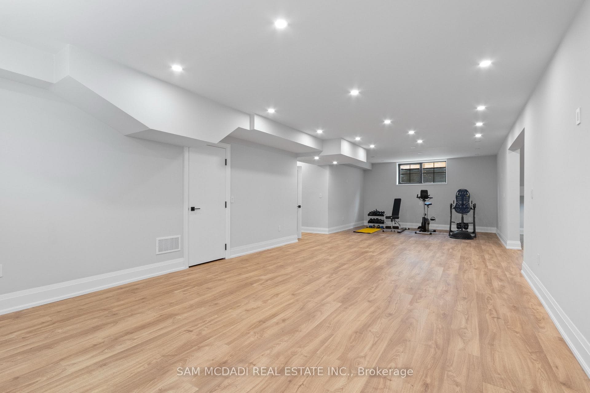 584 Fourth Line - New Construction photo 39 of 50 in Oakville, Ontario
