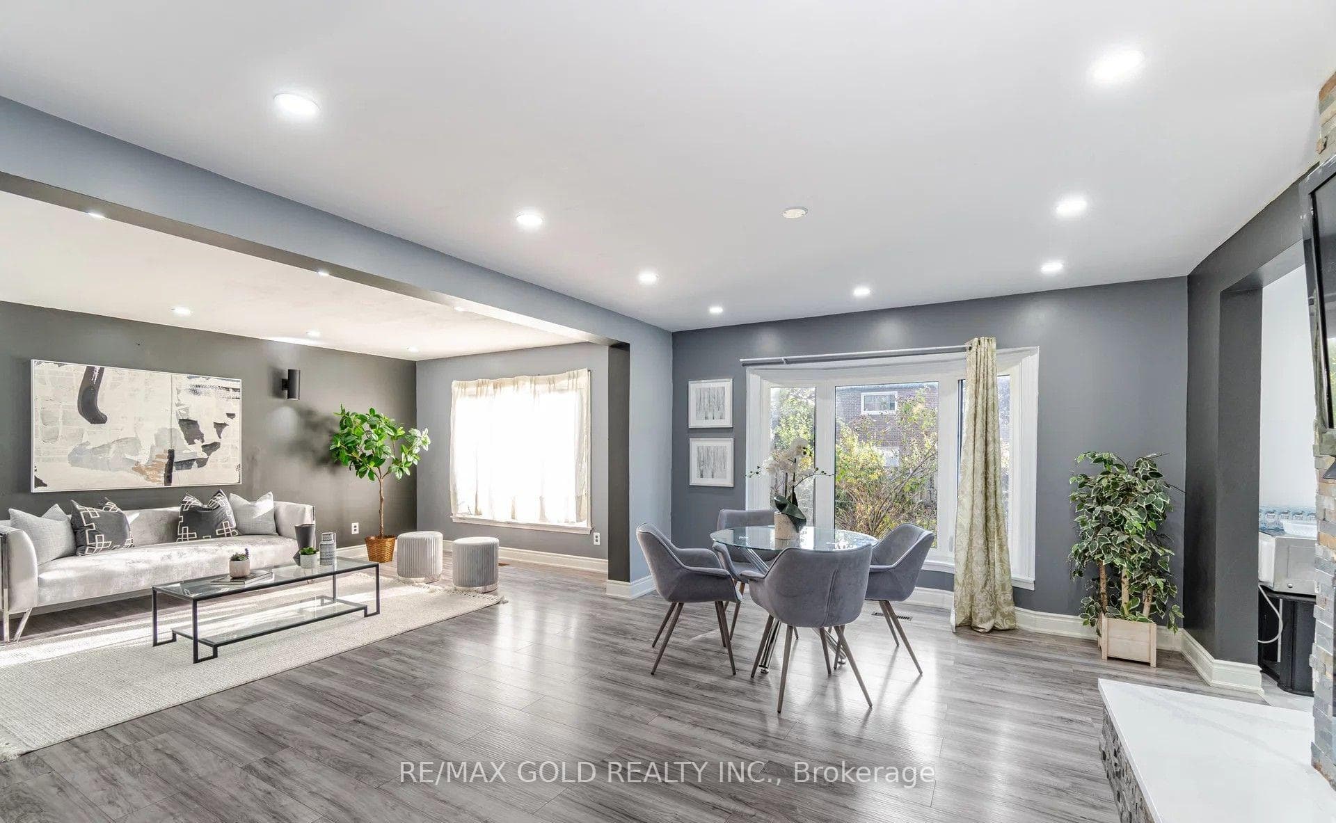 21 Nottingham Crescent - Detached photo 8 of 21 in Brampton, Ontario