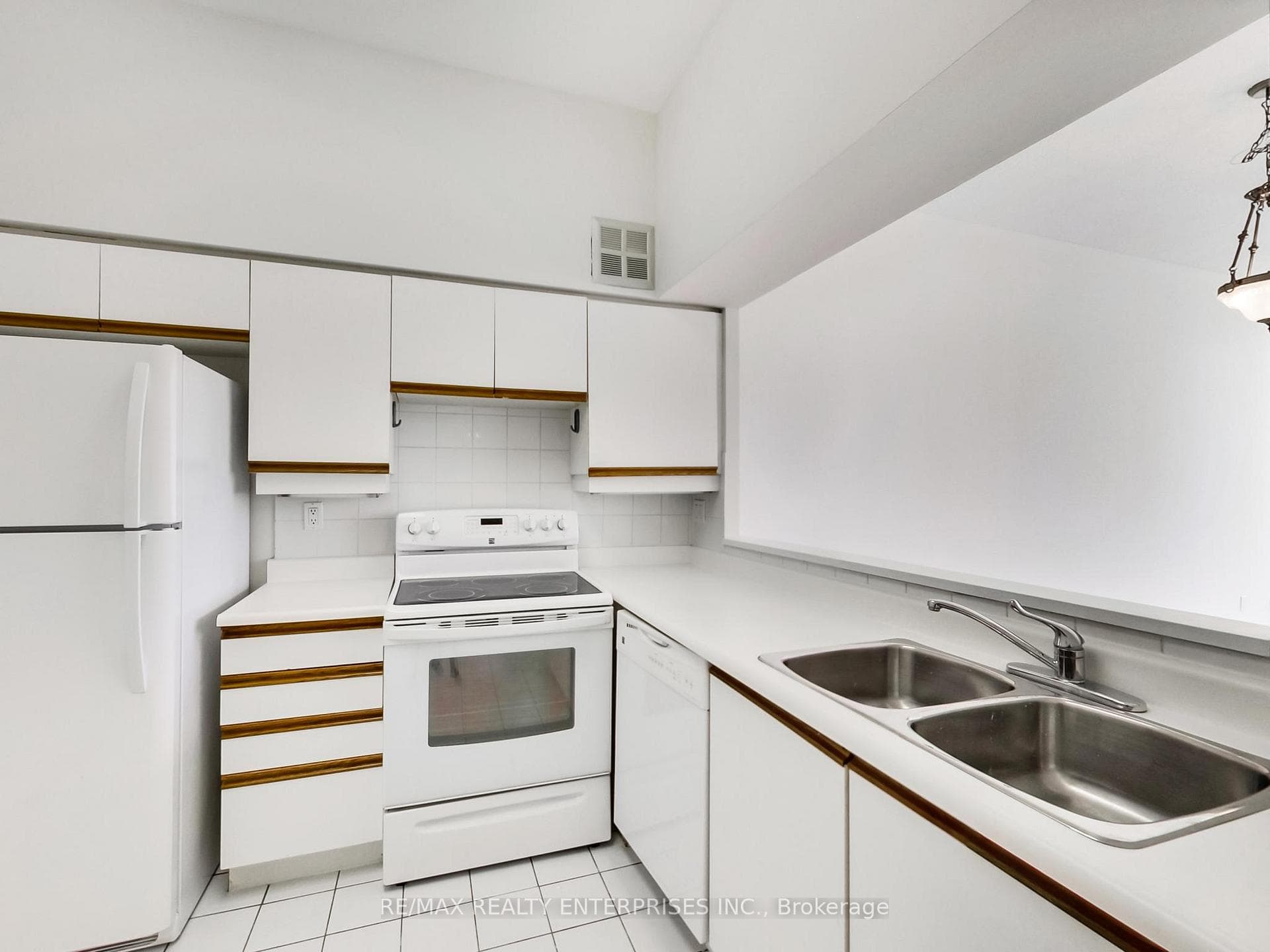3605 Kariya Drive Unit 110B - Condo photo 10 of 33 in Mississauga, Ontario