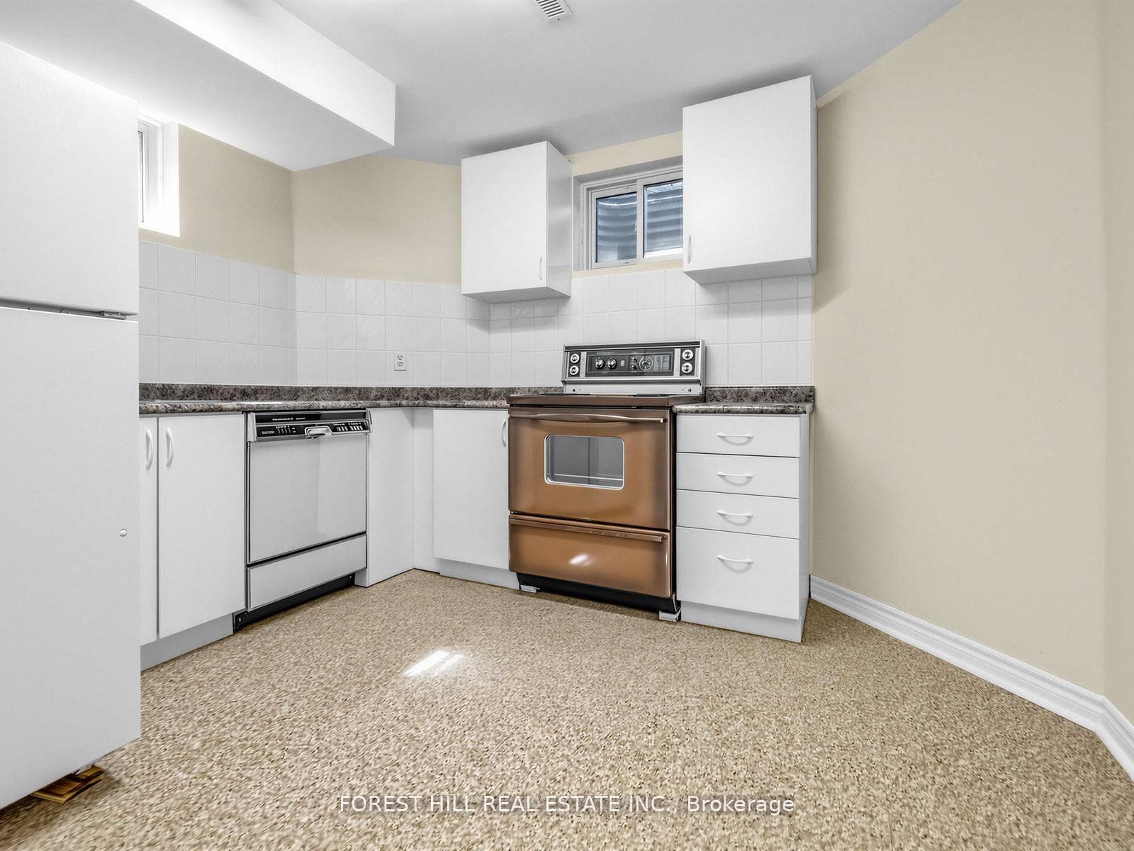 32 Saddletree Drive - Detached photo 34 of 41 in Hillcrest Village / Bayview Village, Ontario
