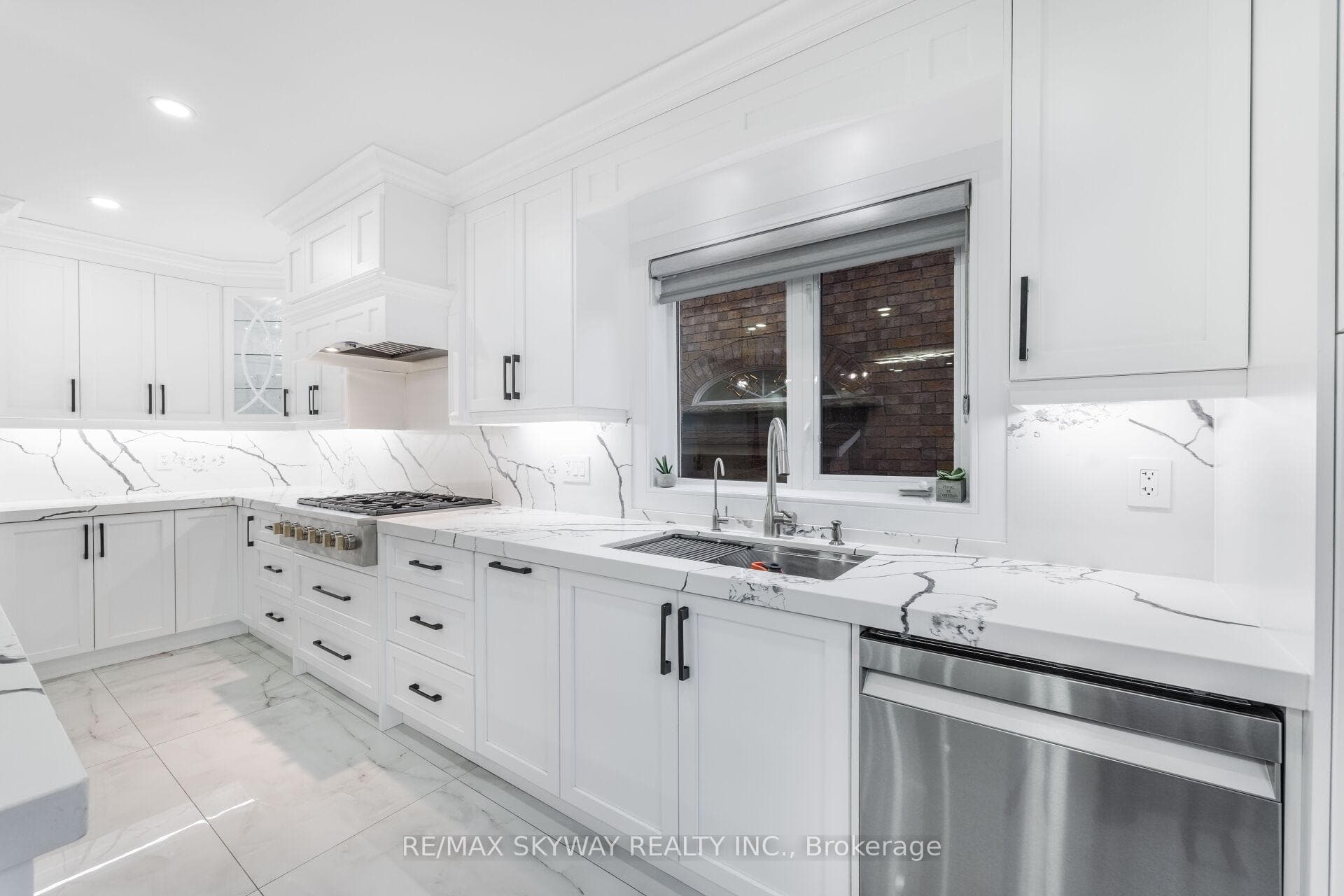 32 Lady Belle Crescent - Detached photo 14 of 49 in Brampton, Ontario