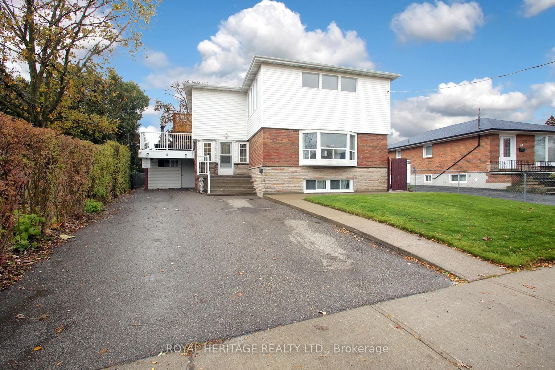 4 Brantwood Drive - Detached photo 2 of 38 in Scarborough (West Hill / Highland Creek), Ontario