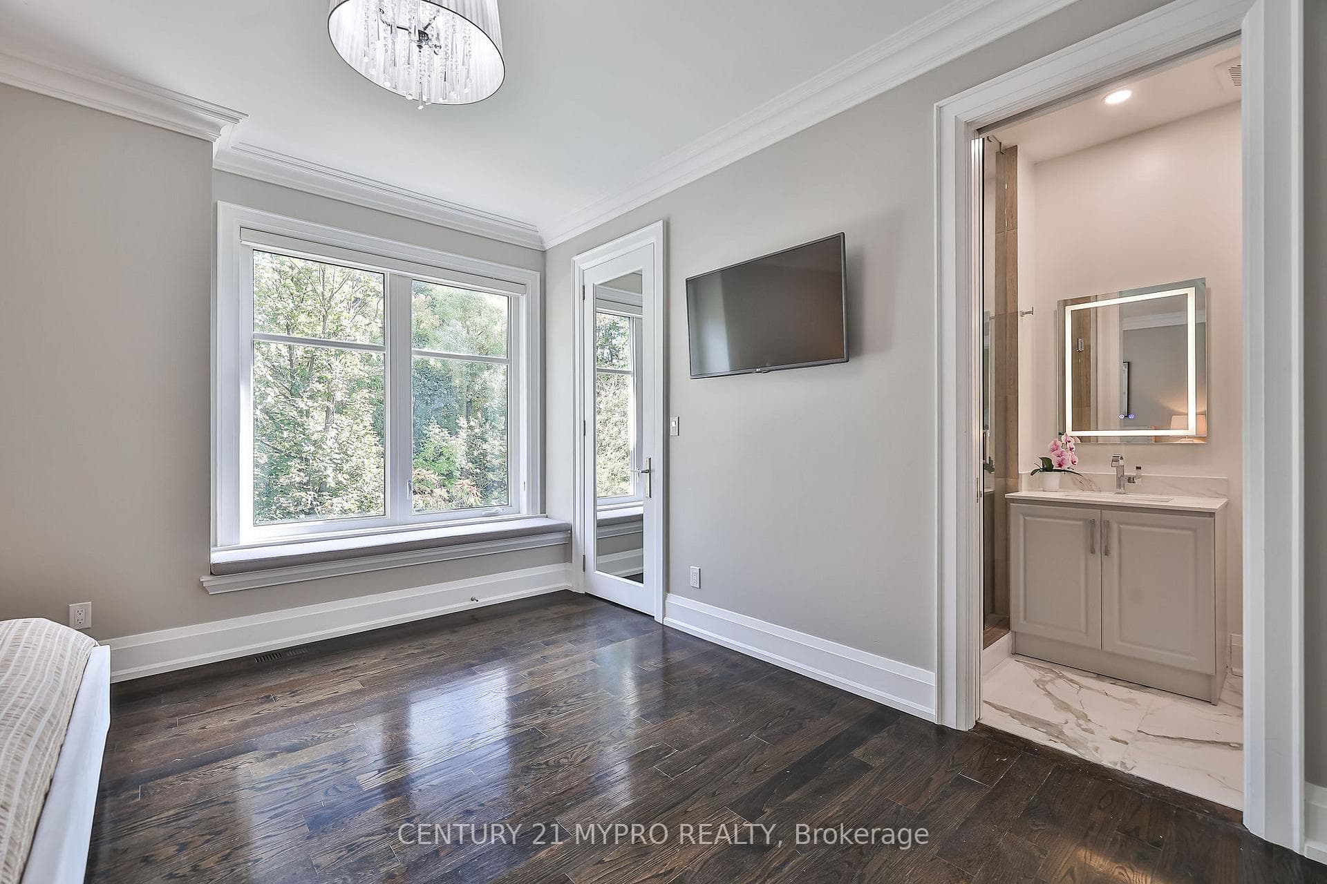 1389 Weaver Avenue - Detached photo 32 of 48 in Oakville, Ontario