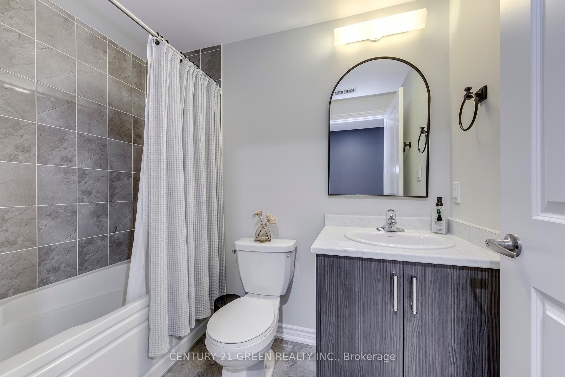 1290 Felicity Gardens - Detached photo 37 of 50 in Oakville, Ontario