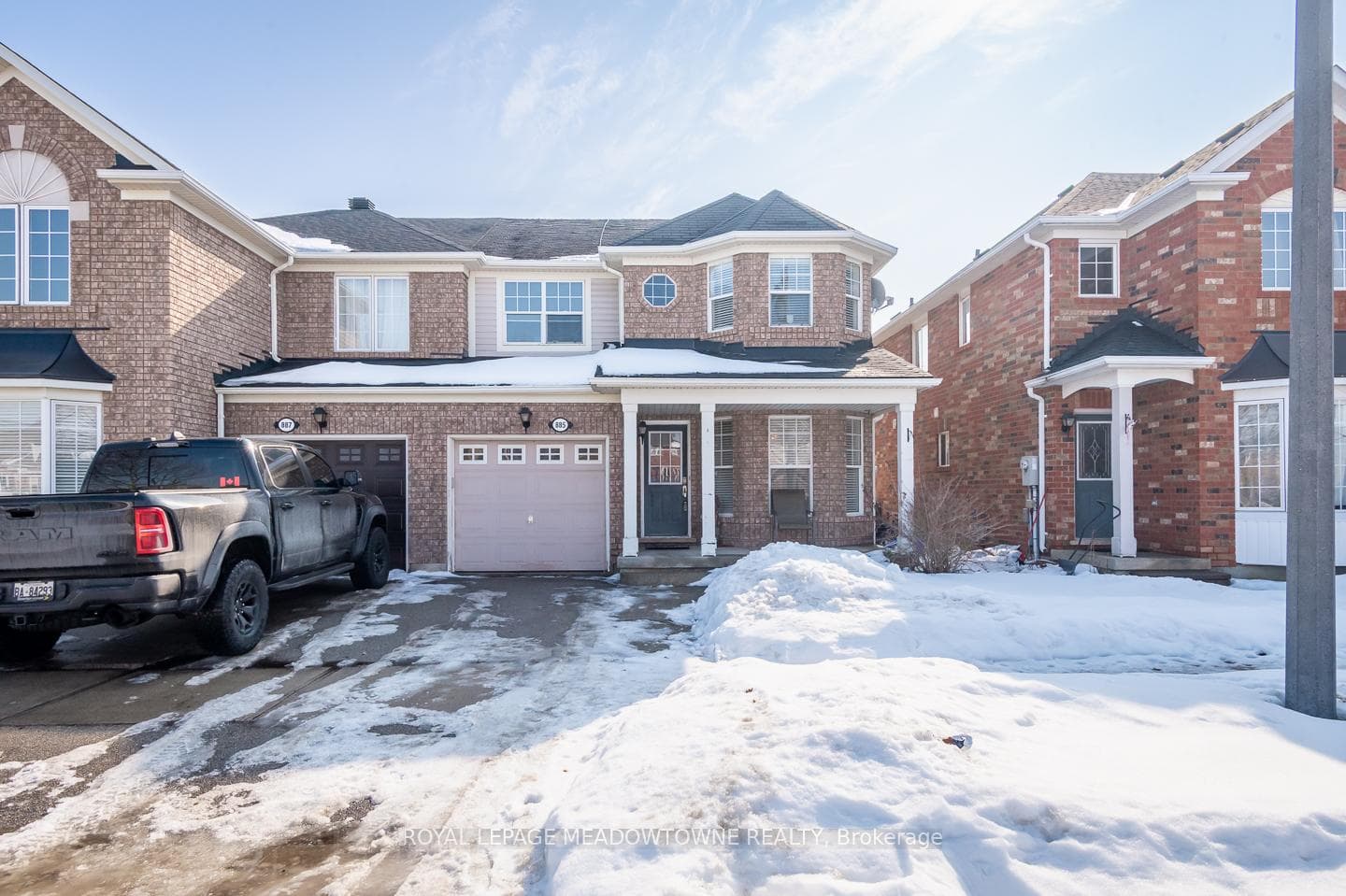 885 Gazley Circle - home for sale in Milton, Ontario