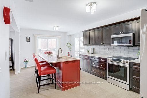 1193 Knight Trail - Detached photo 6 of 26 in Milton, Ontario