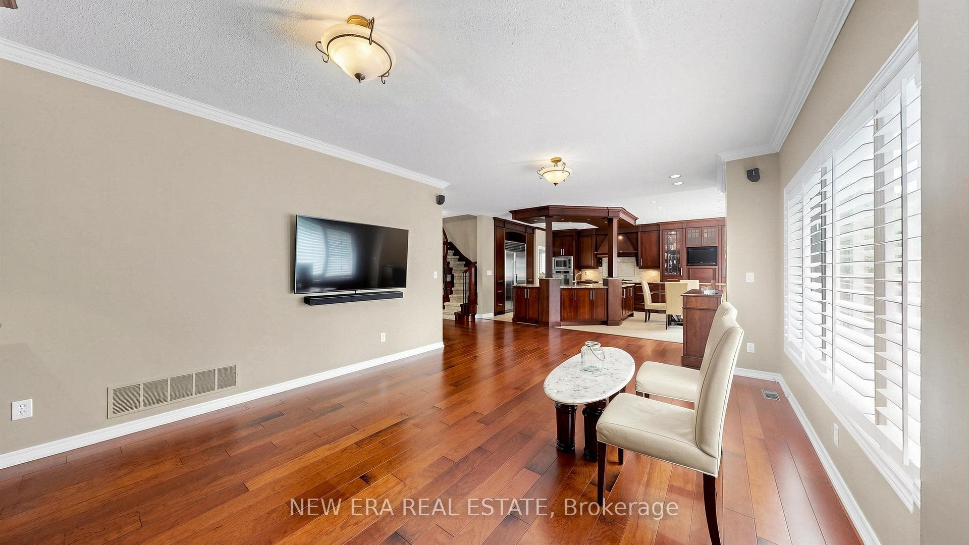 1206 Lindenrock Drive - Detached photo 10 of 50 in Oakville, Ontario