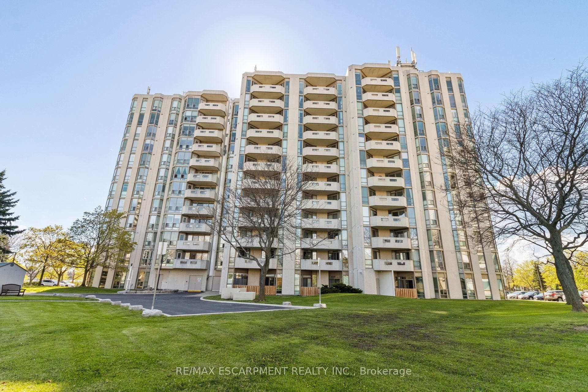 5070 Pinedale Avenue Unit 302 - Condo photo 34 of 36 in Burlington, Ontario