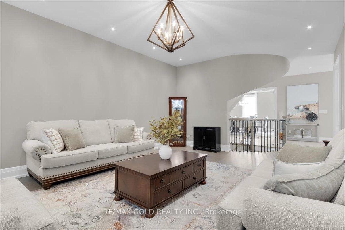 6628 Rothschild Trail - Detached photo 22 of 50 in Mississauga, Ontario