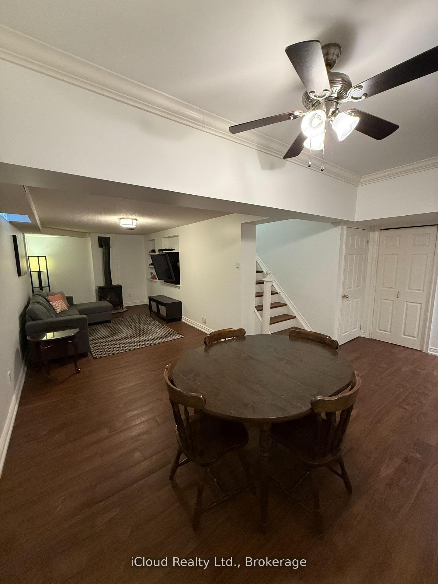2067 Hunters Wood Drive - Detached photo 18 of 23 in Burlington, Ontario