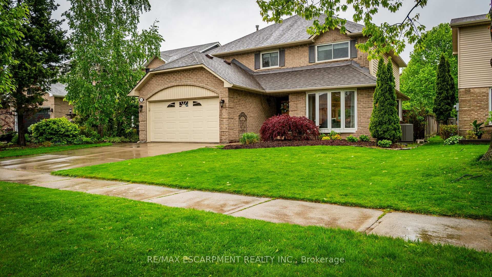 2393 Arnold Crescent - Detached photo 3 of 50 in Burlington, Ontario