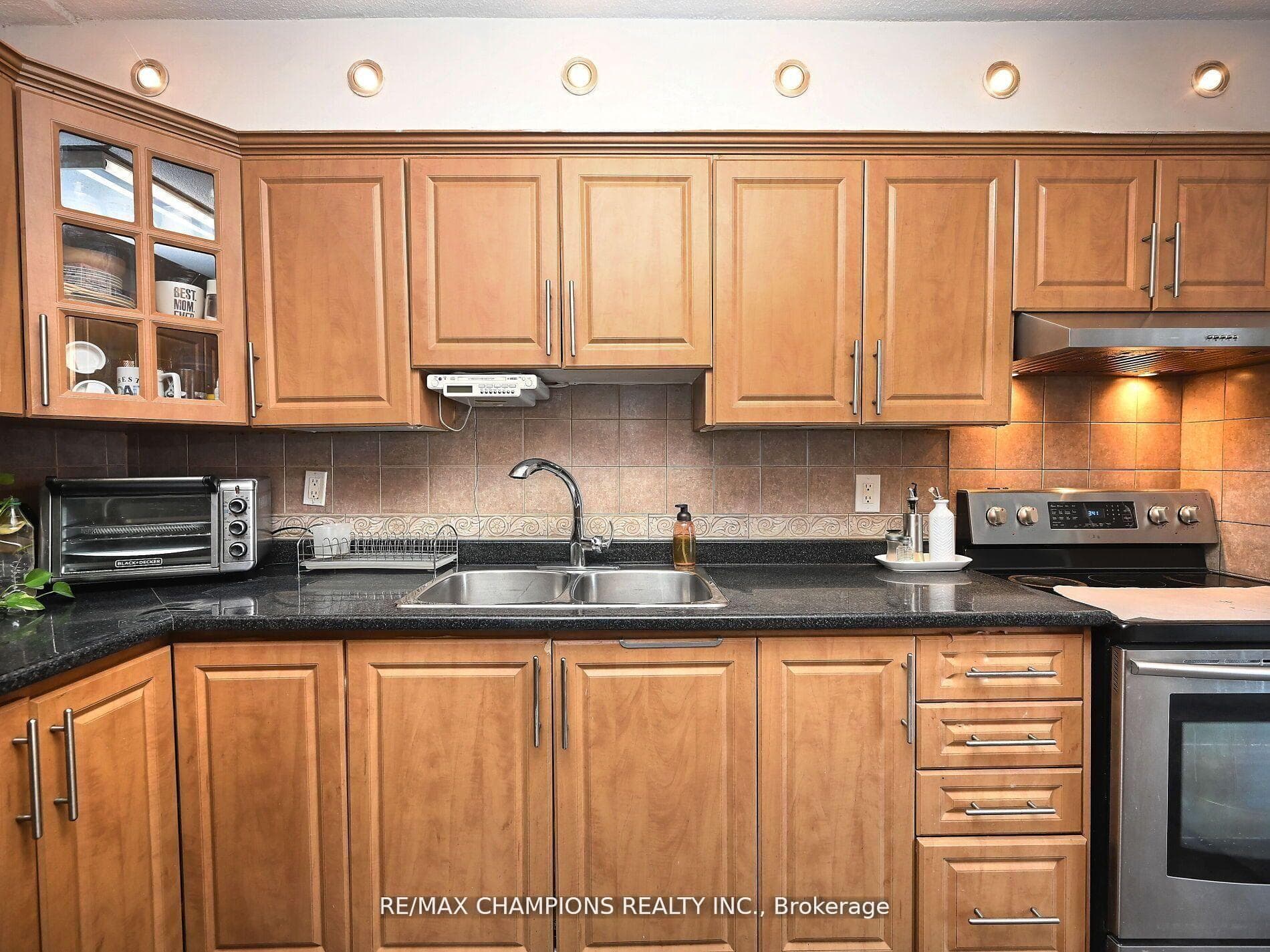 1050 Stainton Drive Unit 112 - Condo photo 13 of 19 in Mississauga, Ontario