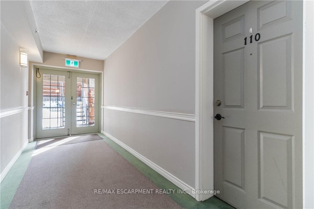 4015 Kilmer Drive Unit 110 - Condo photo 30 of 34 in Burlington, Ontario