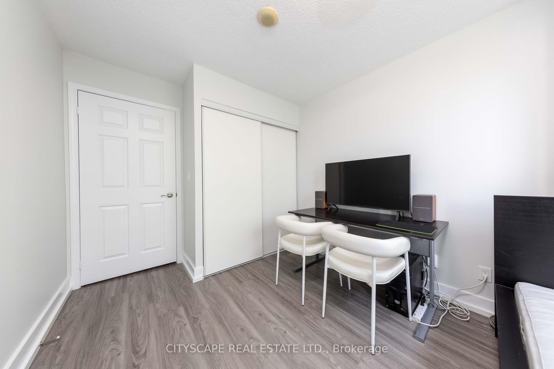 5940 Yonge Street Unit 609 - Condo photo 6 of 20 in Thornhill / Willowdale, Ontario