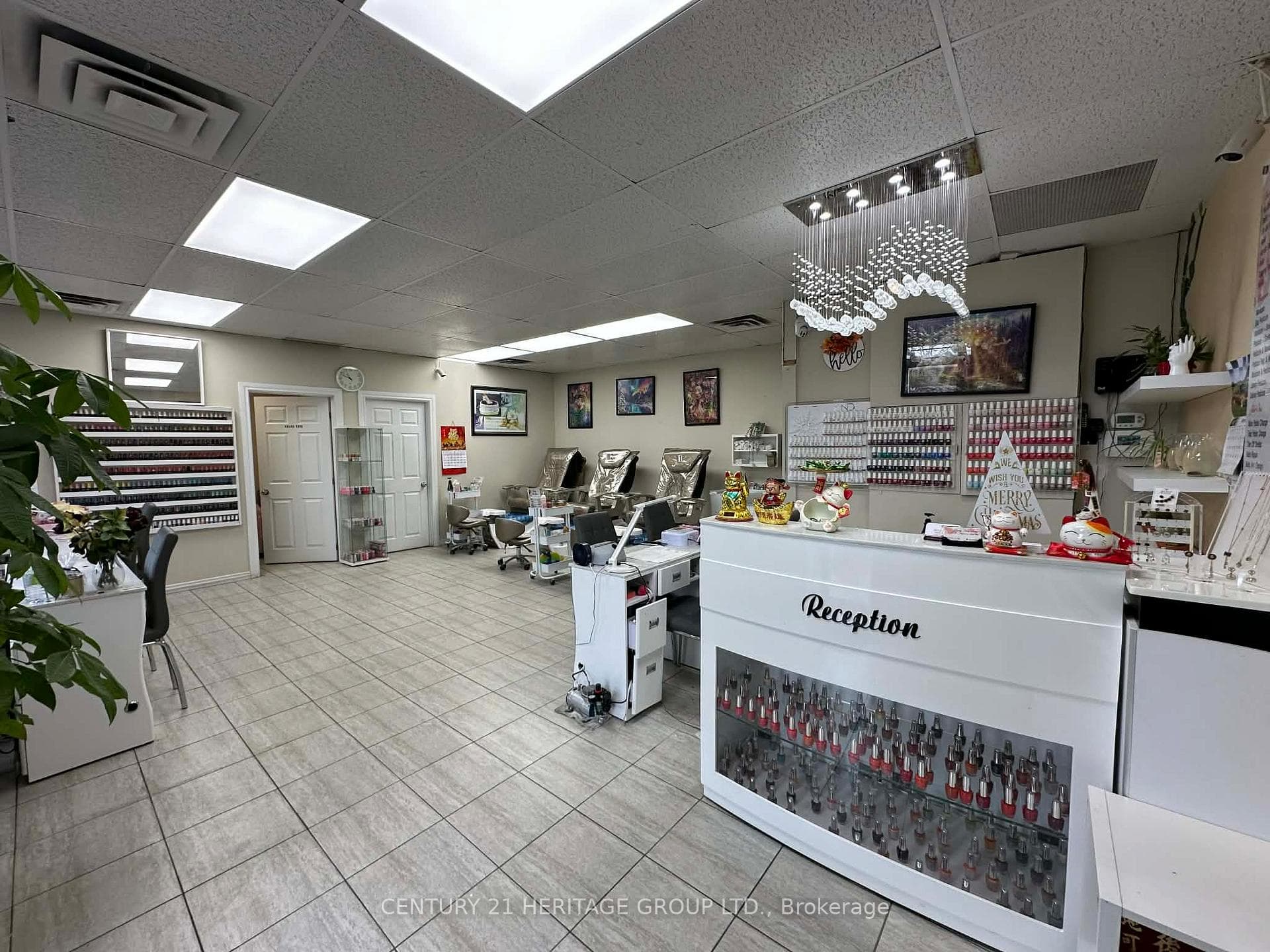 55 Parkdale Avenue Unit 3 - Commercial photo 1 of 6 in Hamilton, Ontario