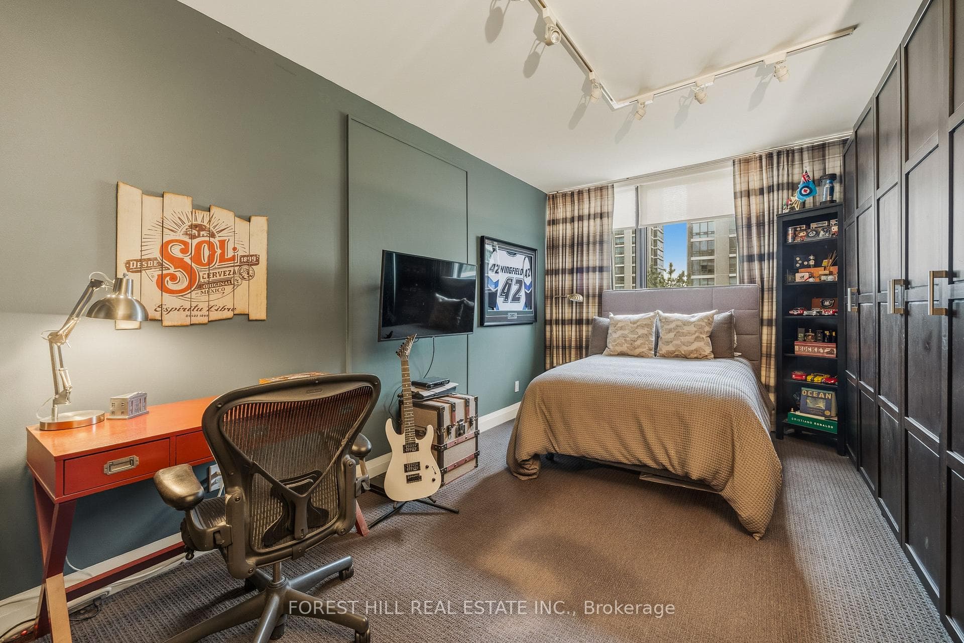 616 Avenue Road Unit 402 - Condo photo 17 of 22 in Annex / Yorkville / Summerhill, Ontario