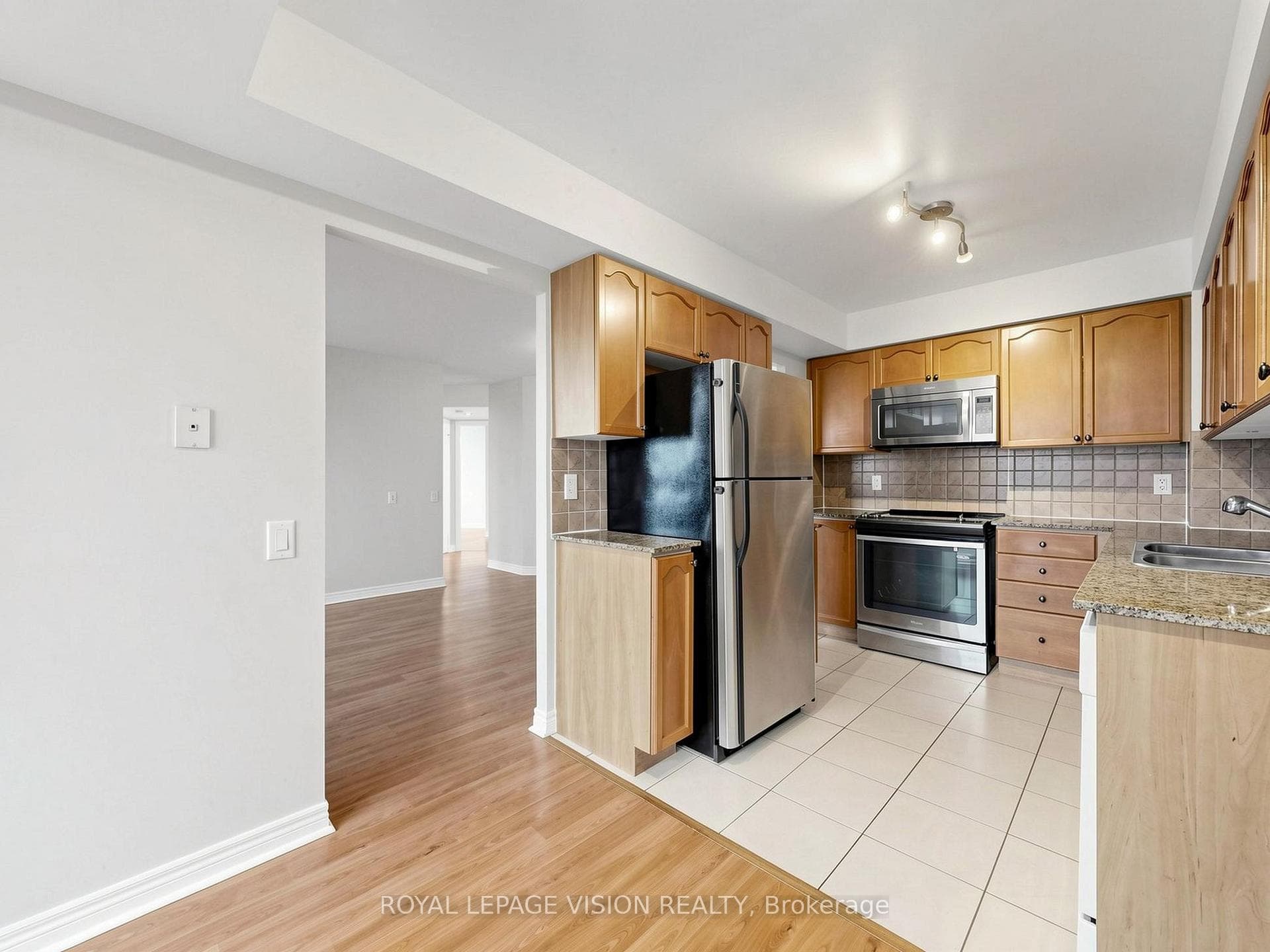 83 Borough Drive Unit 1415 - Condo photo 8 of 29 in Scarborough (West Hill / Highland Creek), Ontario