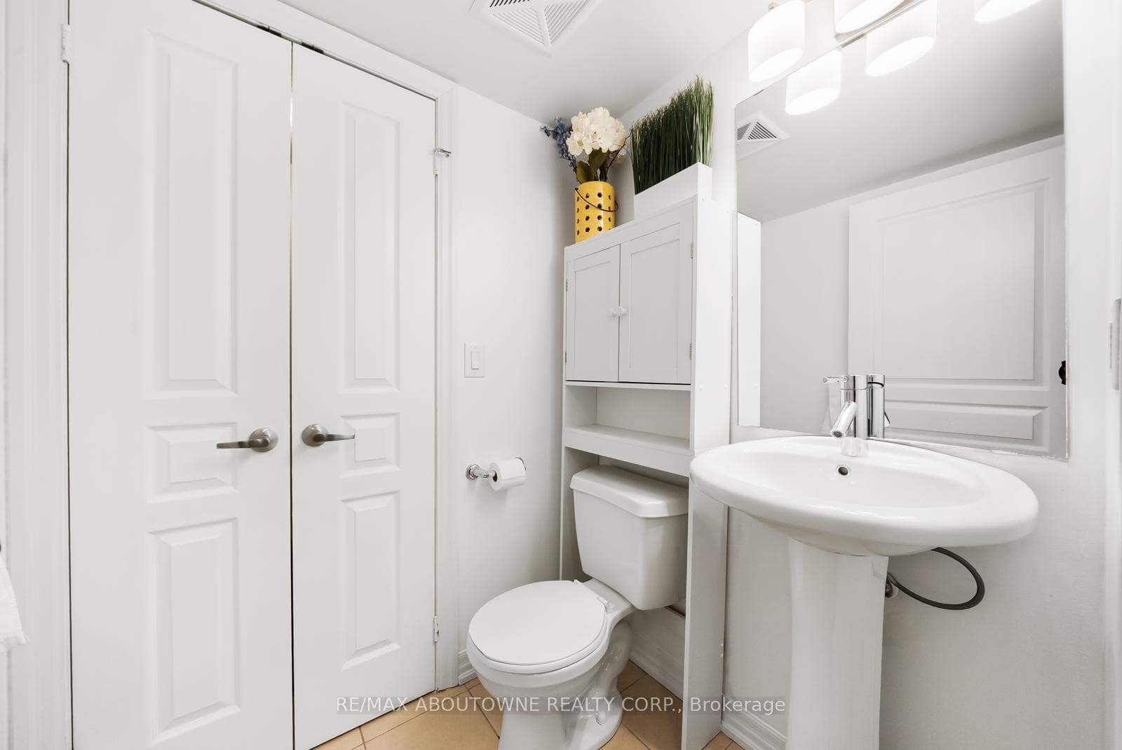 1940 Ironstone Drive Unit 808 - Condo photo 24 of 33 in Burlington, Ontario