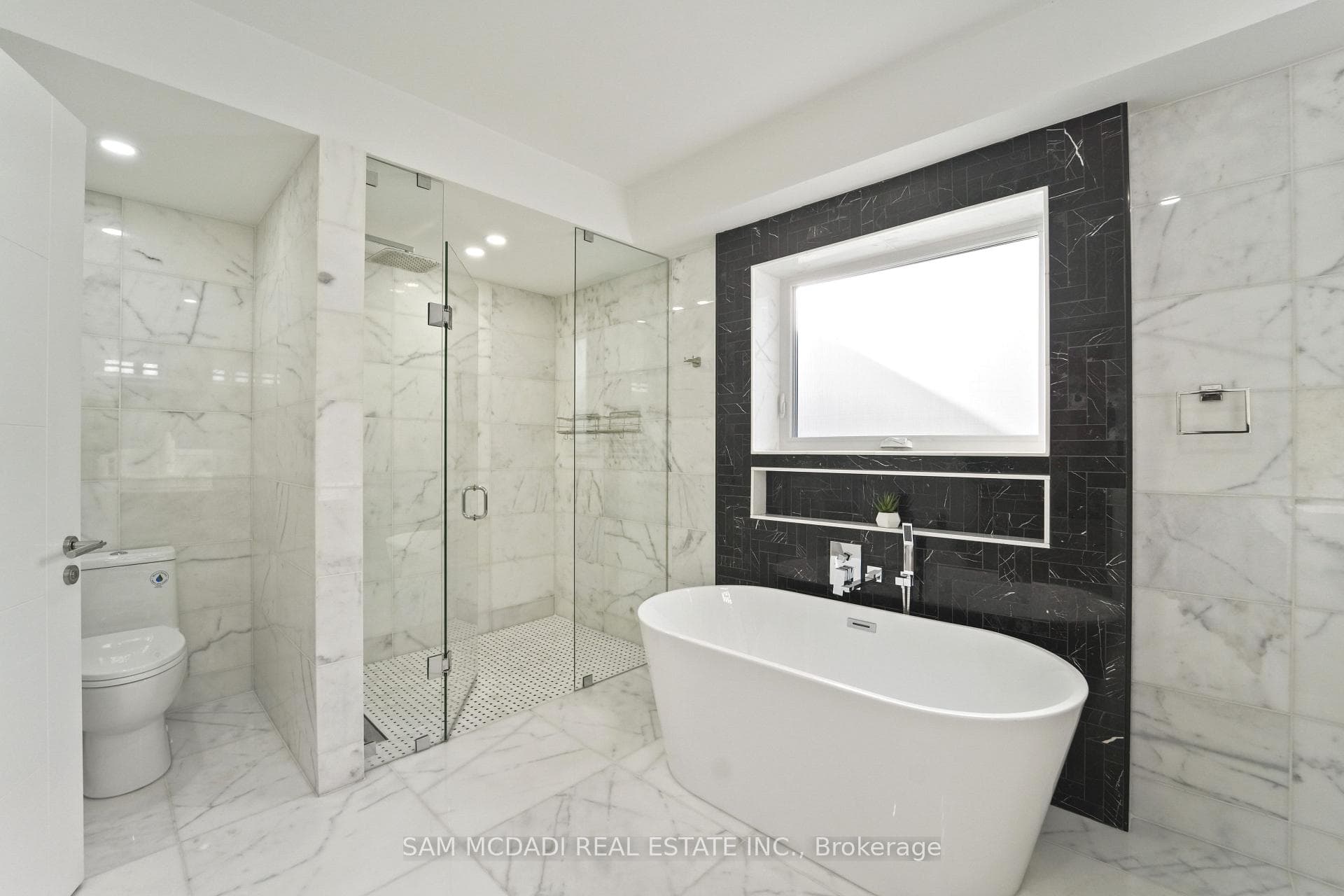 11B Maple Avenue - Semi-Detached photo 21 of 49 in Mississauga, Ontario