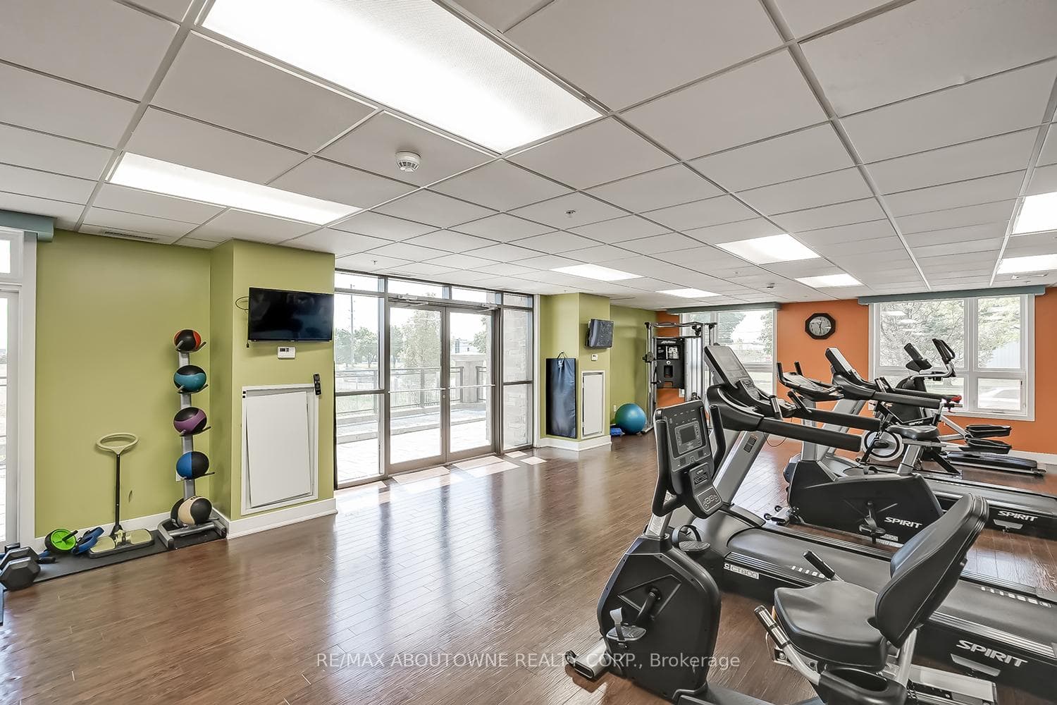 5010 Corporate Drive Unit 116 - Condo photo 27 of 29 in Burlington, Ontario