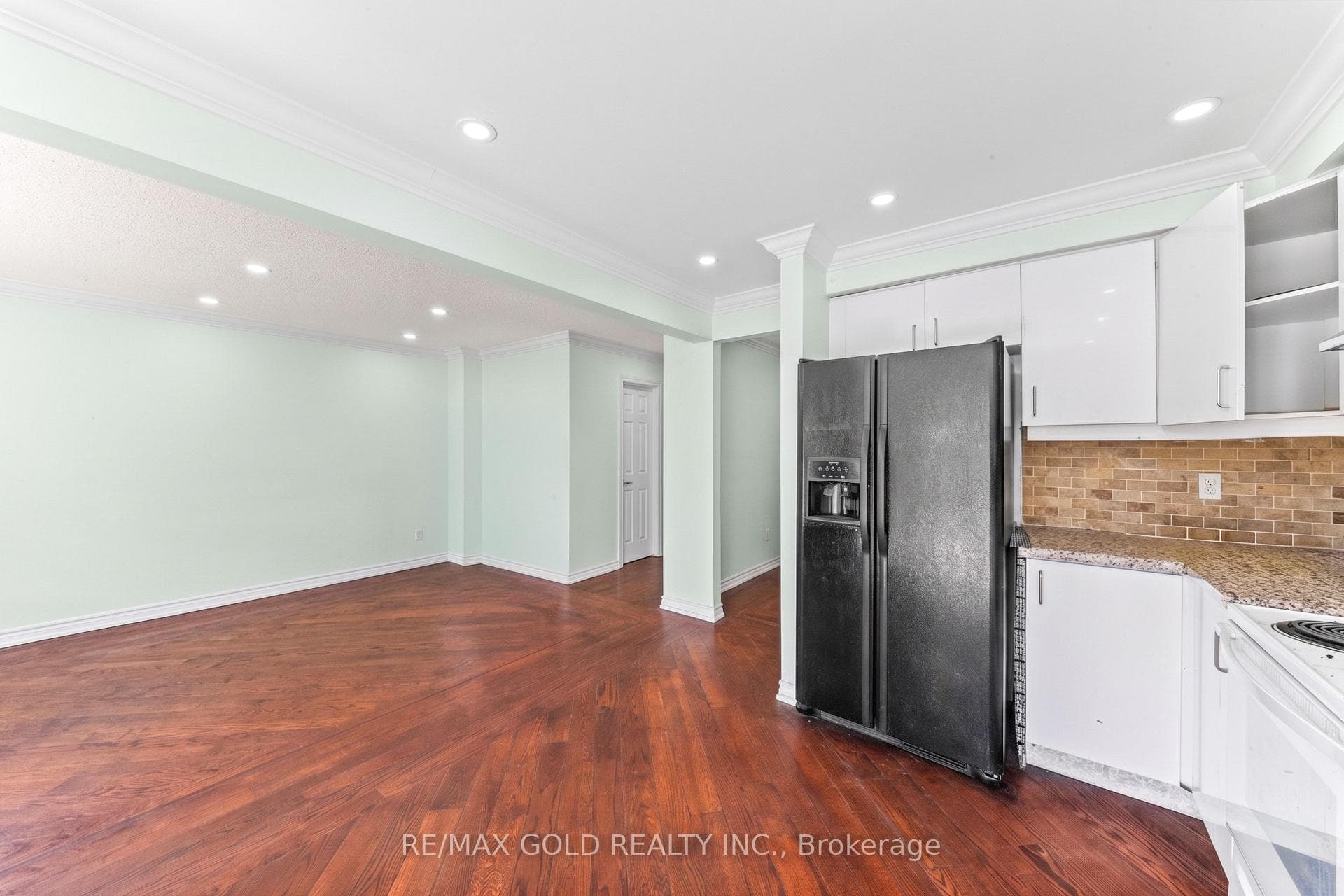 31 Ravenscliffe Court - Detached photo 13 of 32 in Brampton, Ontario