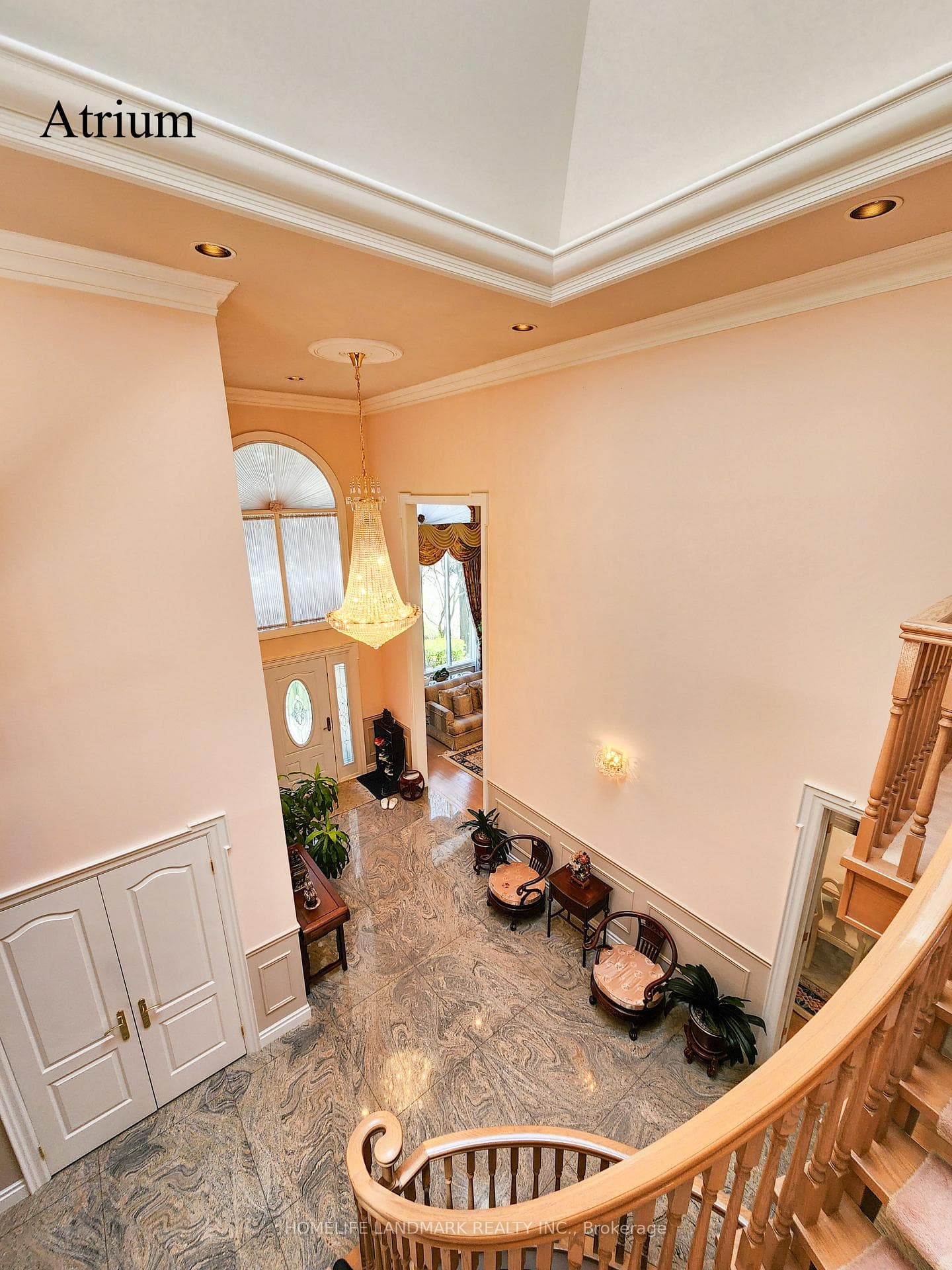 16 Lawnview Drive - Detached photo 8 of 50 in Willowdale / Newtonbrook, Ontario