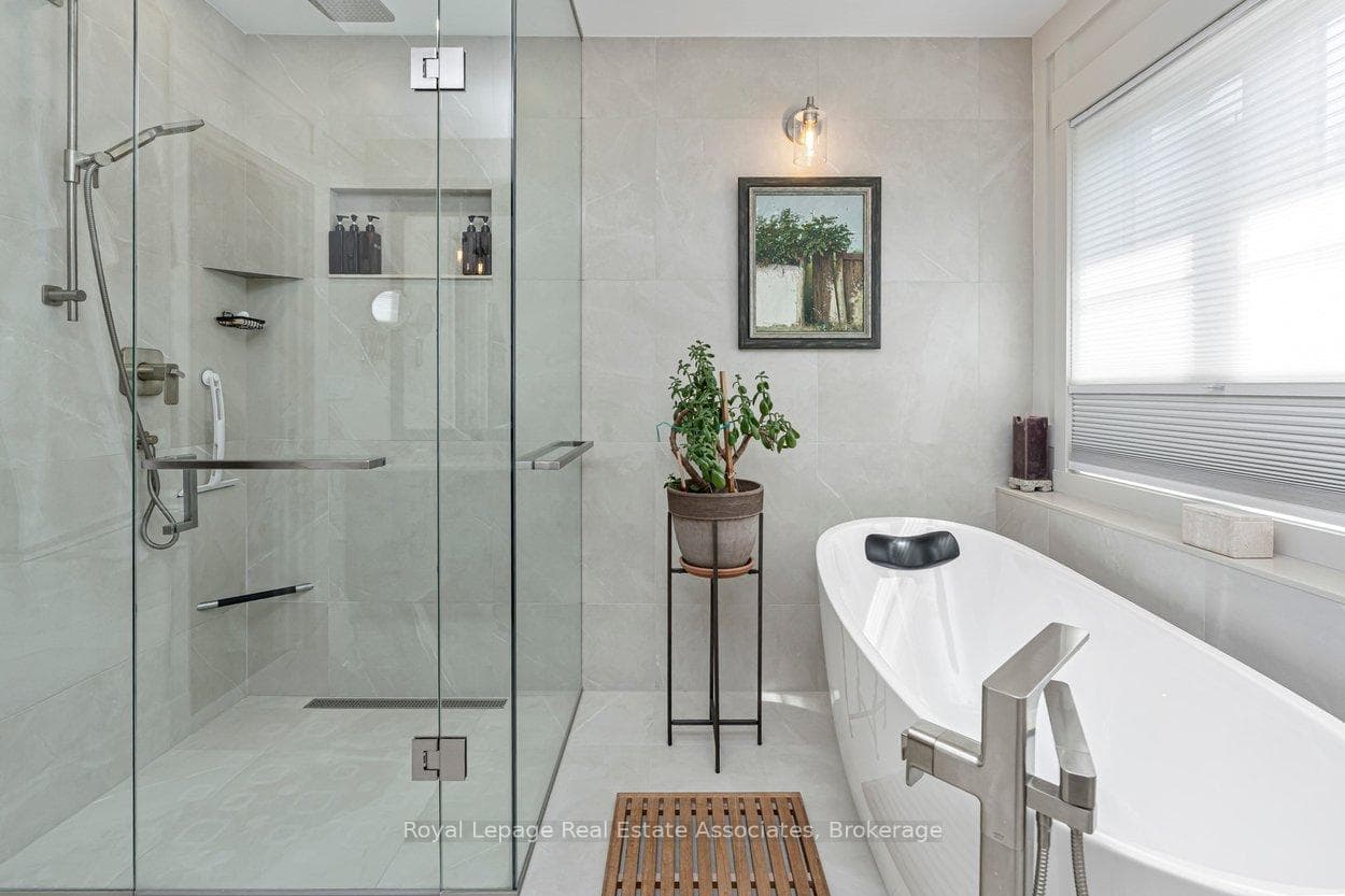 4135 Shipp Drive Unit 20 - Condo photo 33 of 50 in Mississauga, Ontario