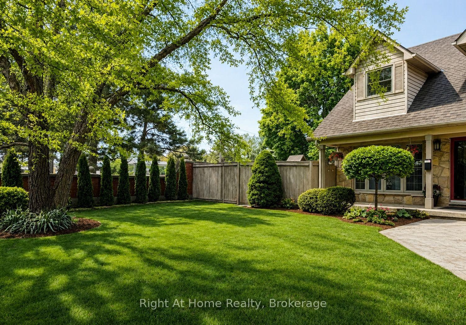 437 Shoreacres Road - Detached photo 6 of 50 in Burlington, Ontario