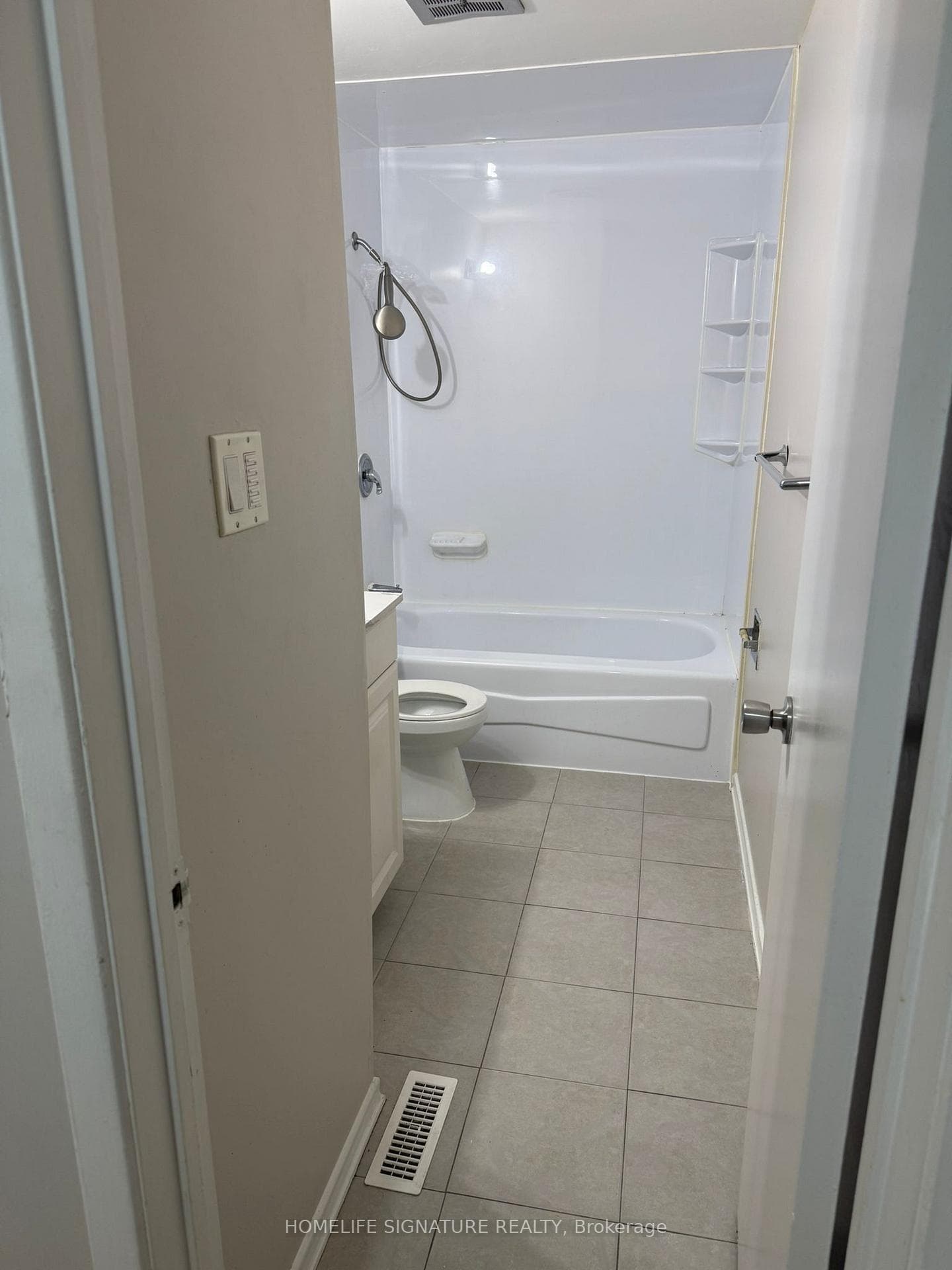 4 Carleton Place - Condo photo 18 of 20 in Brampton, Ontario